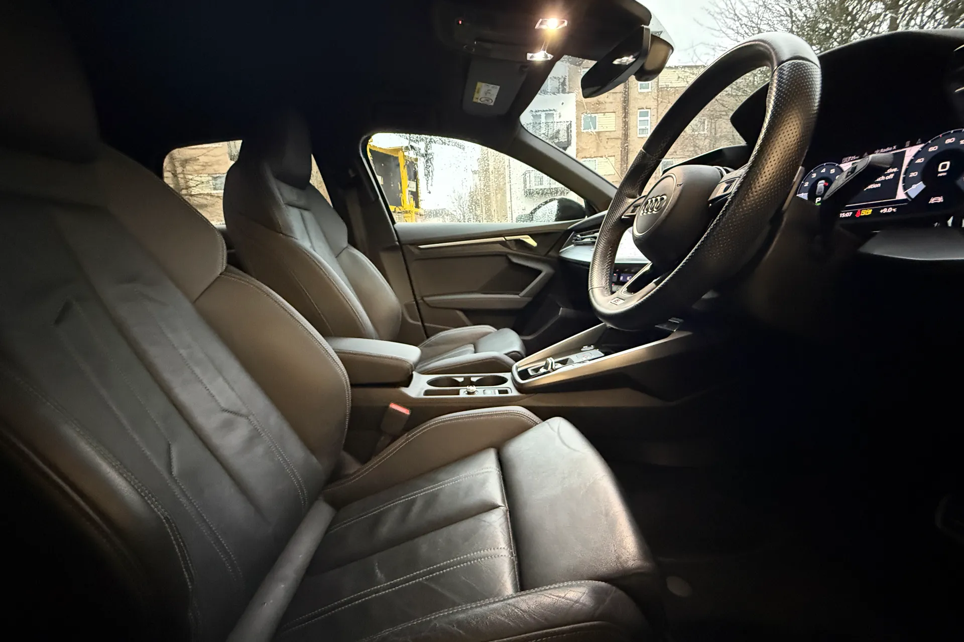 Audi A3 thumbnail image number 32