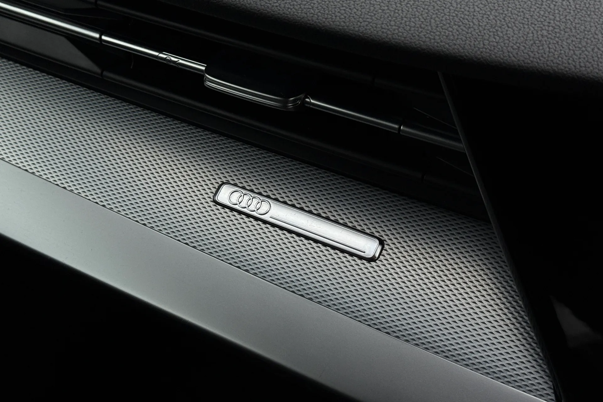 Audi A3 thumbnail image number 26