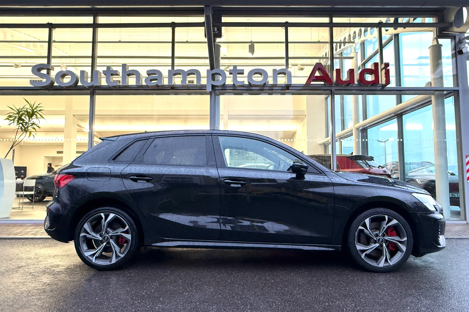 Audi A3 thumbnail image number 2