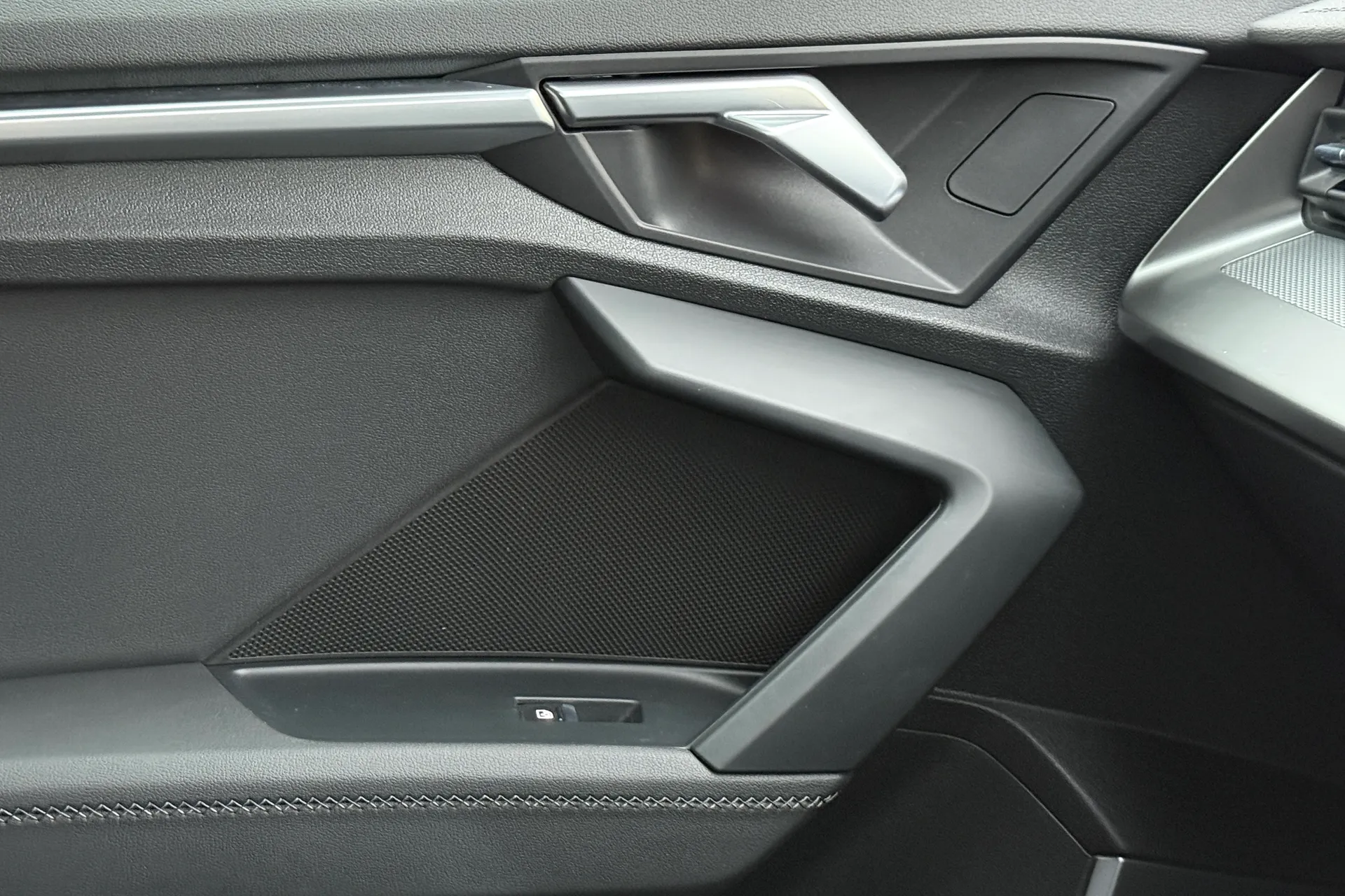 Audi A3 thumbnail image number 29