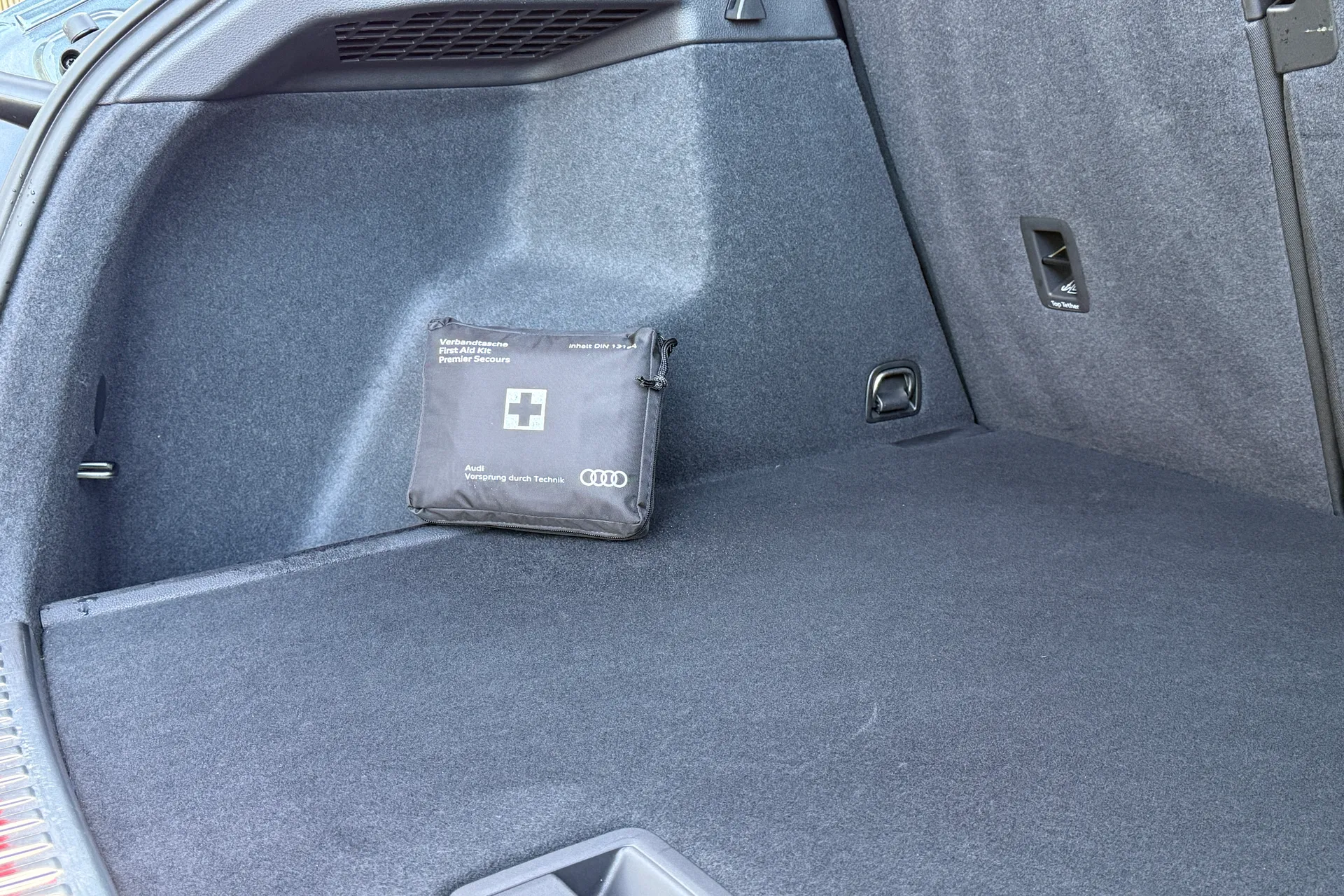 Audi Q3 thumbnail image number 33