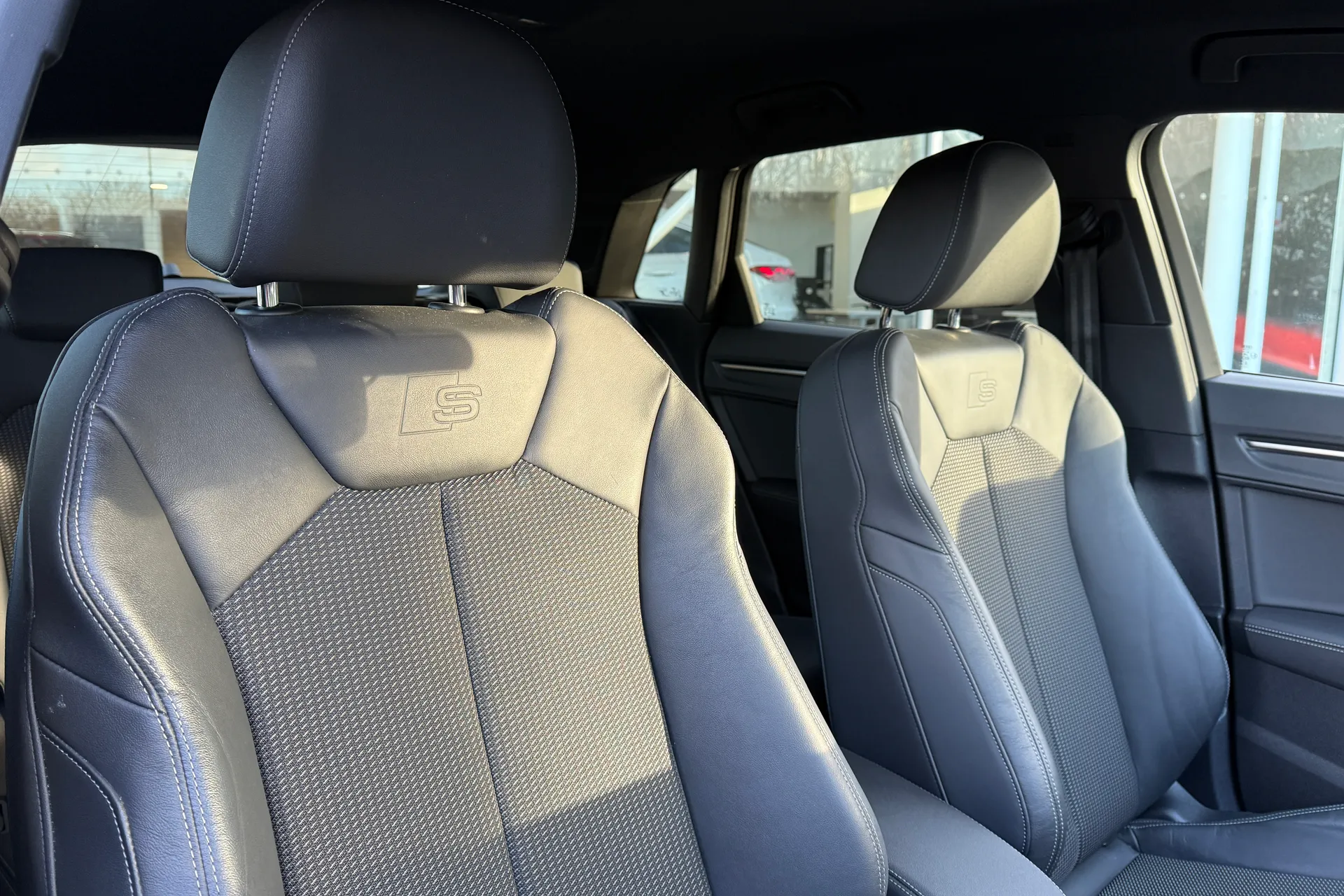 Audi Q3 thumbnail image number 39