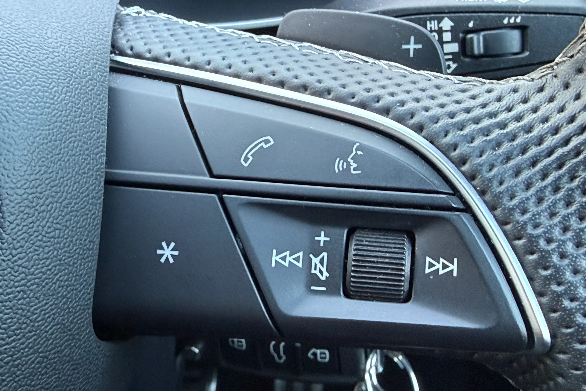 Audi Q3 thumbnail image number 57