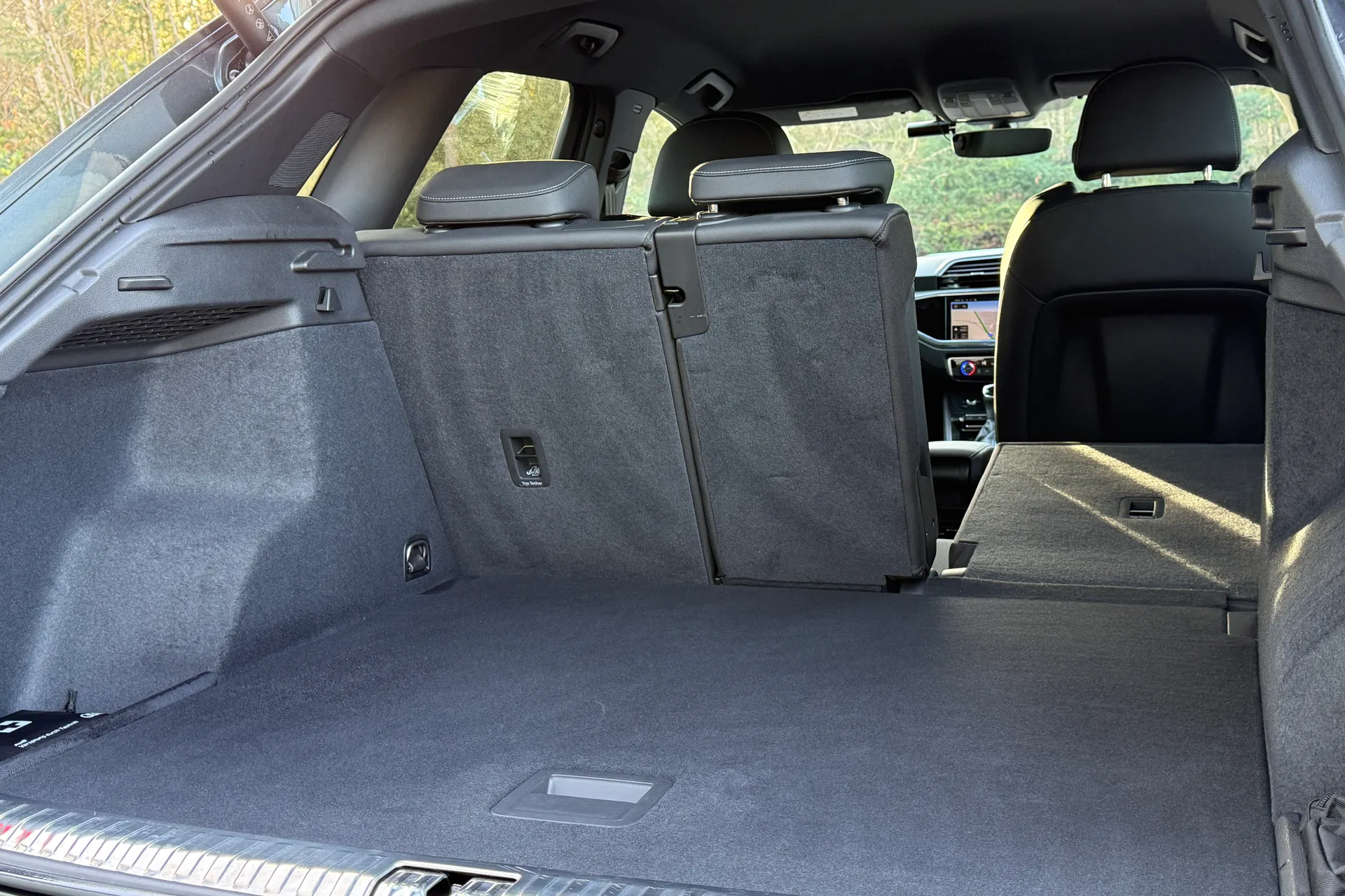 Audi Q3 thumbnail image number 35