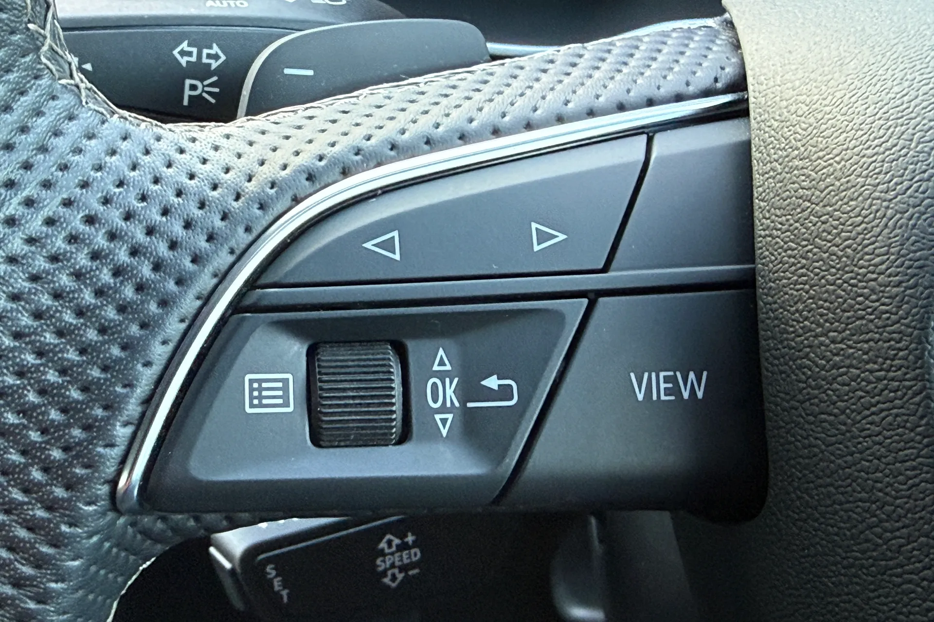 Audi Q3 thumbnail image number 56