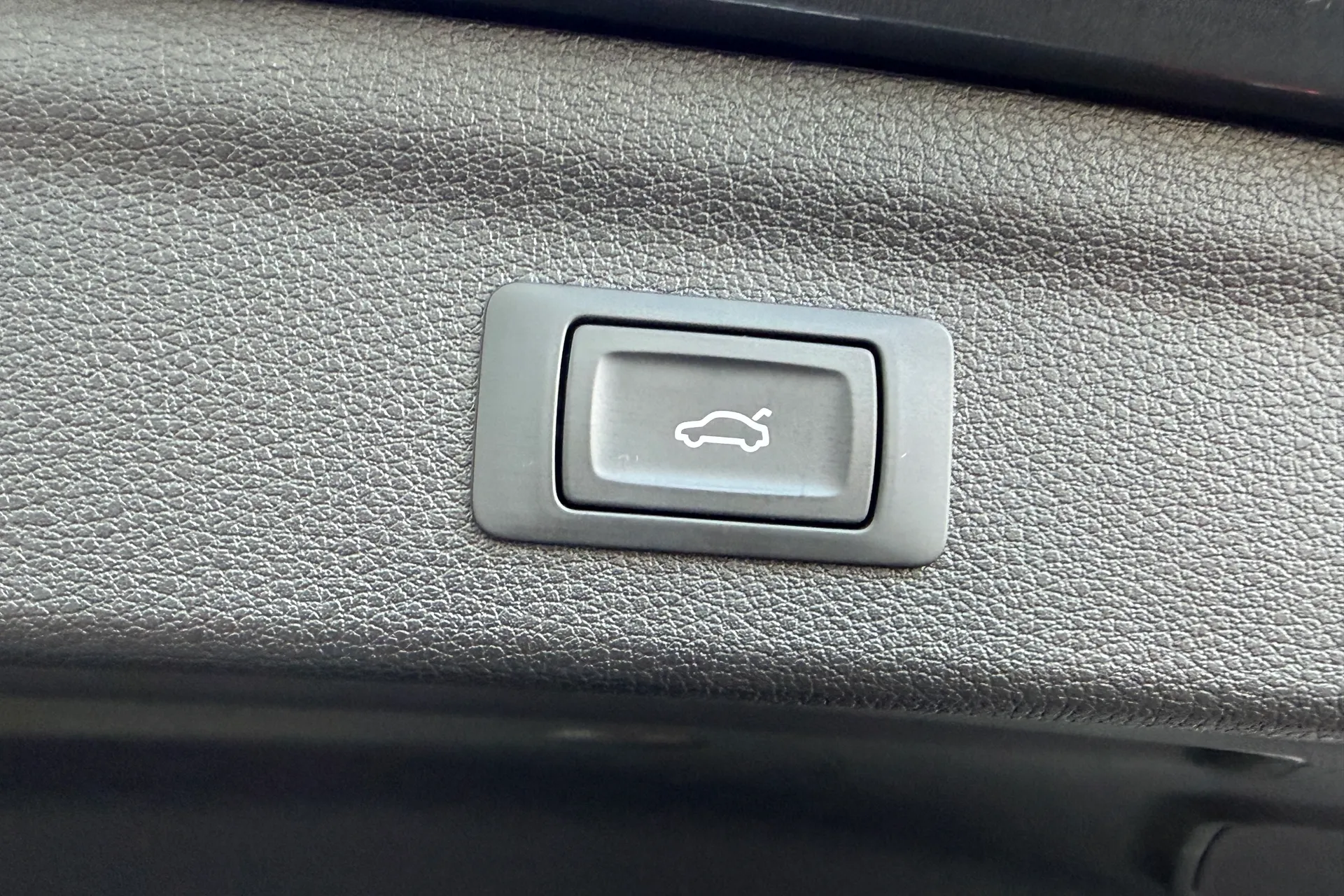 Audi Q3 thumbnail image number 34