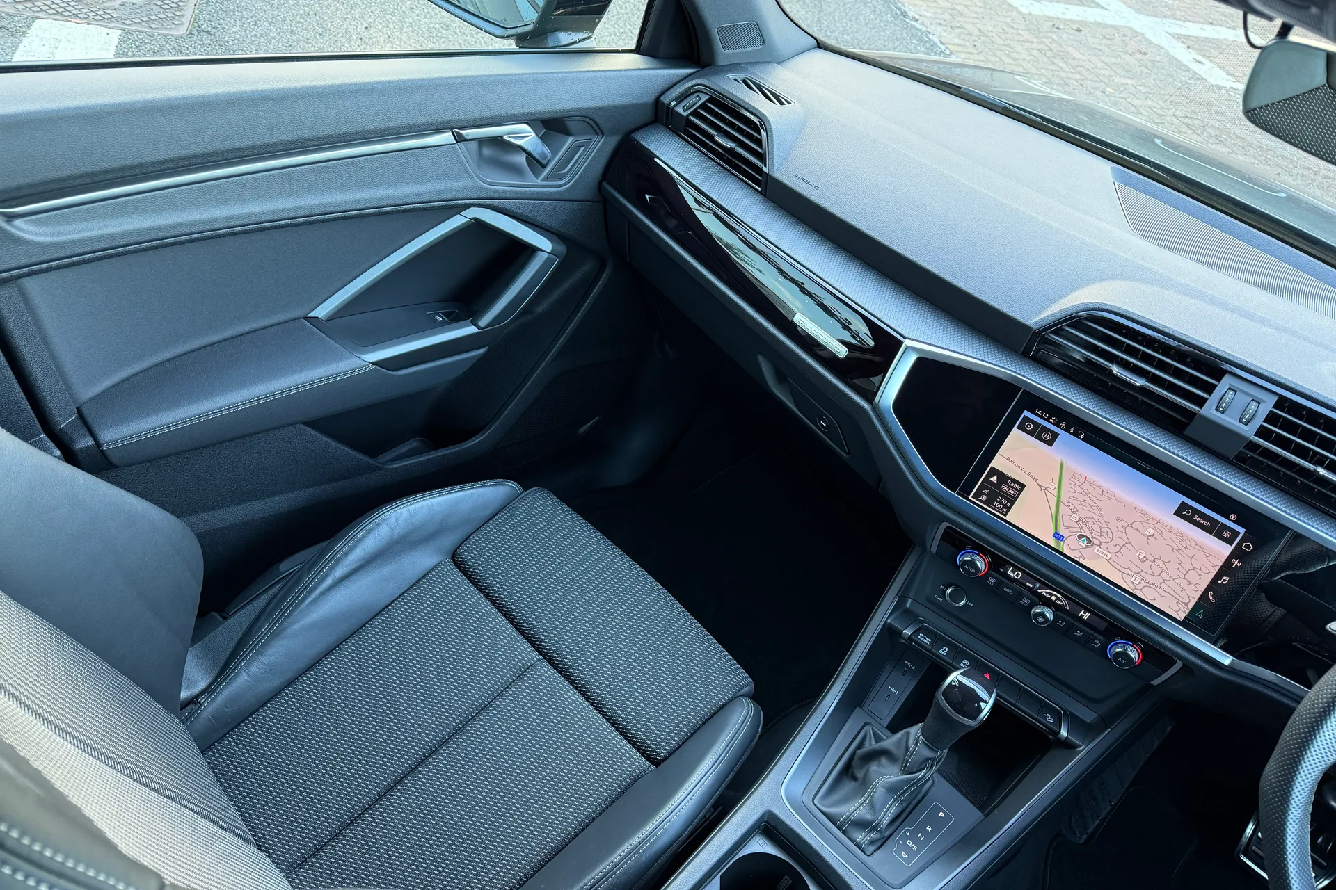 Audi Q3 thumbnail image number 51