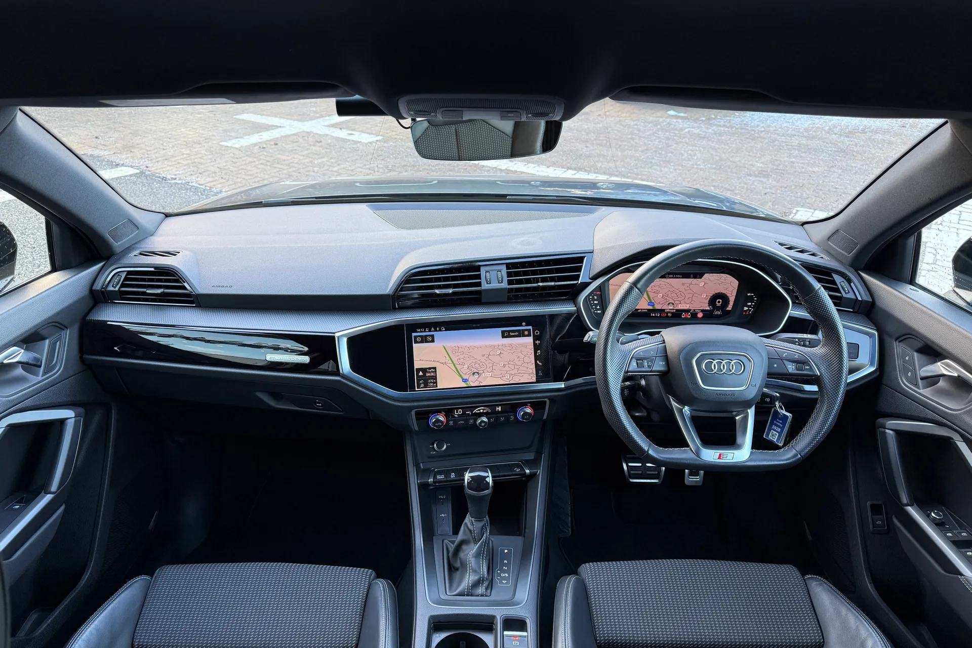 Audi Q3 thumbnail image number 3