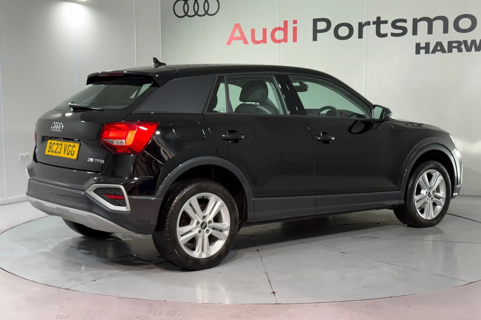 Audi Q2 thumbnail image number 8