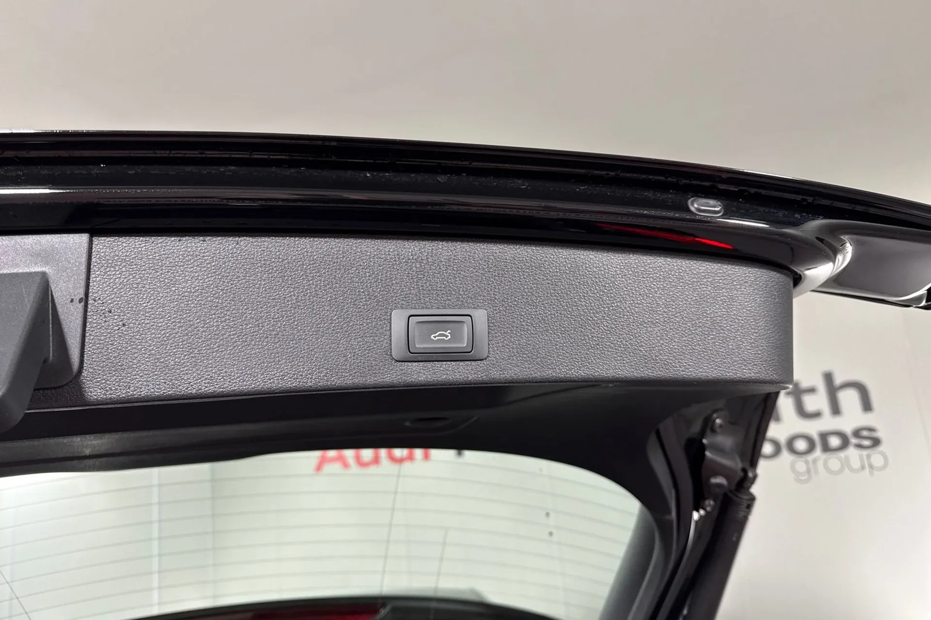 Audi Q2 thumbnail image number 17