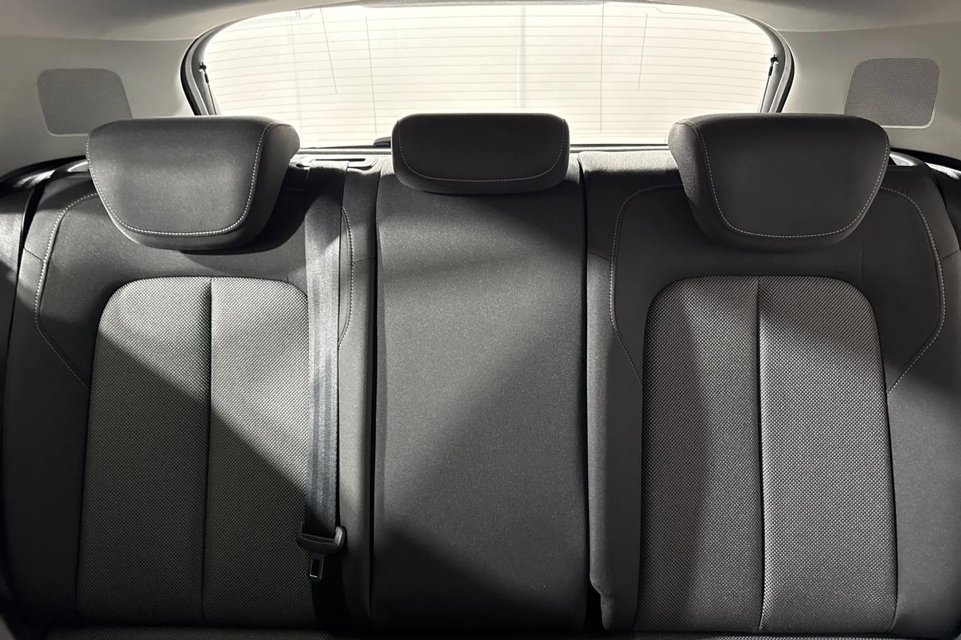 Audi Q2 thumbnail image number 36