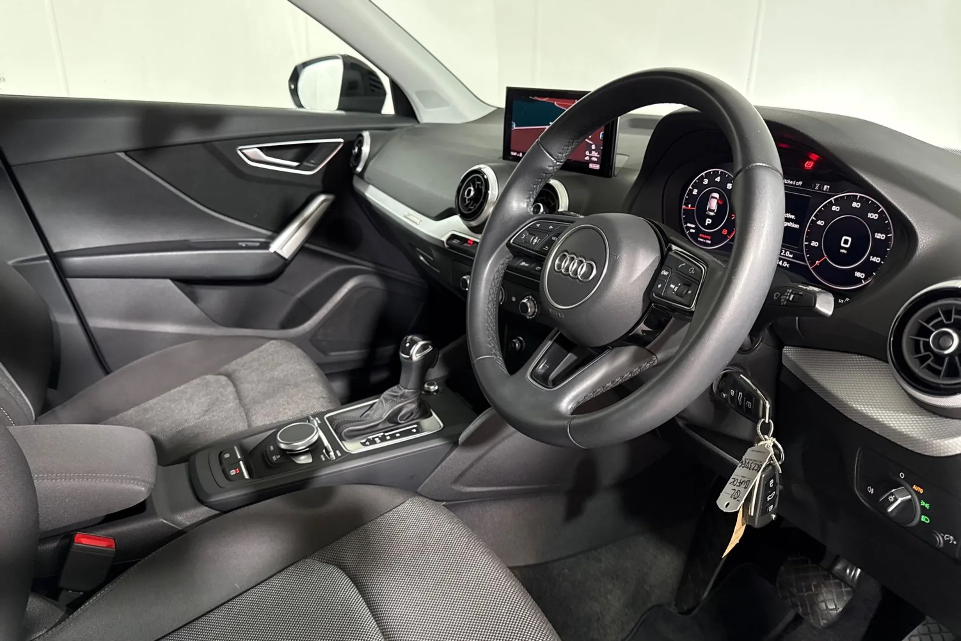 Audi Q2 thumbnail image number 26