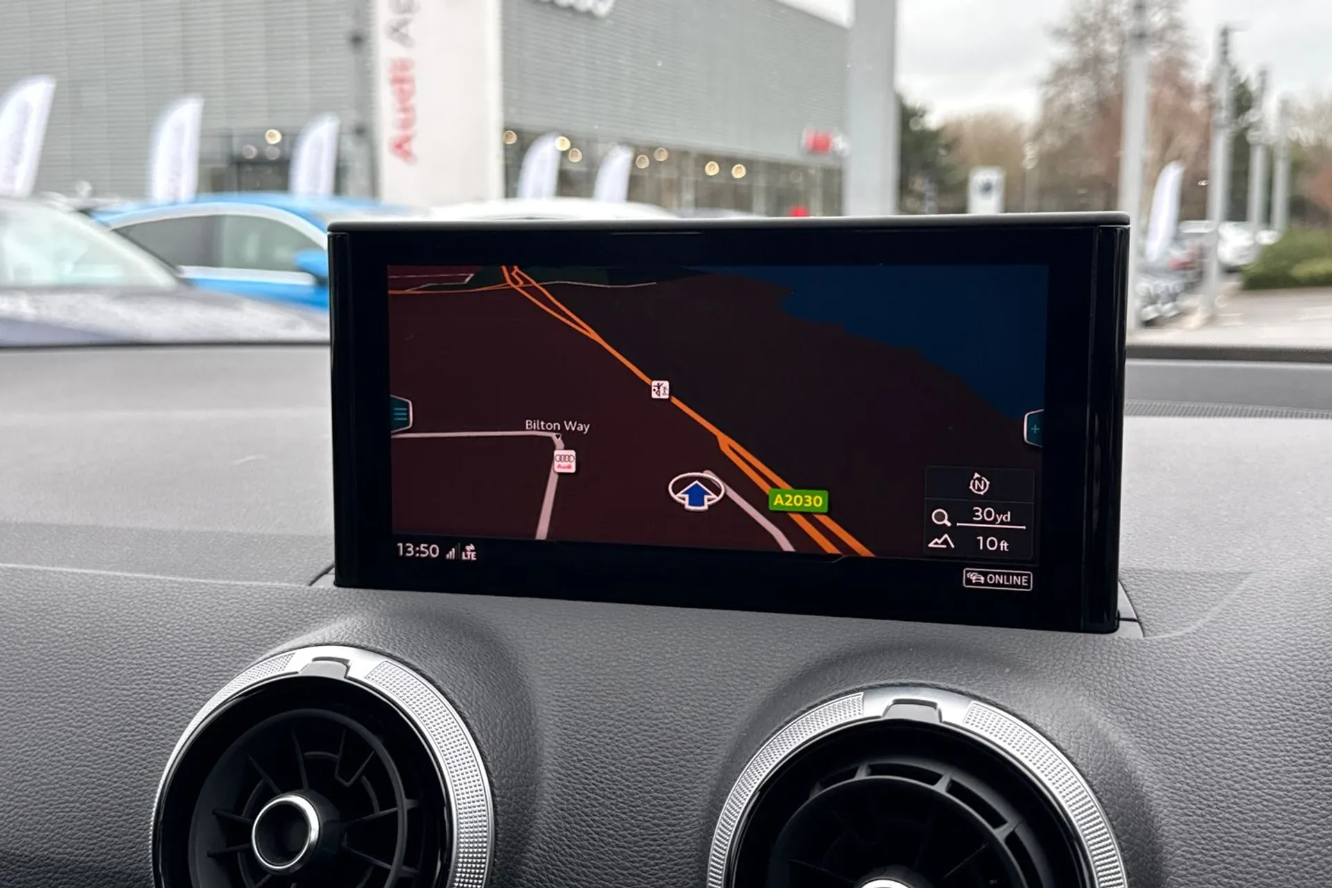 Audi Q2 thumbnail image number 4