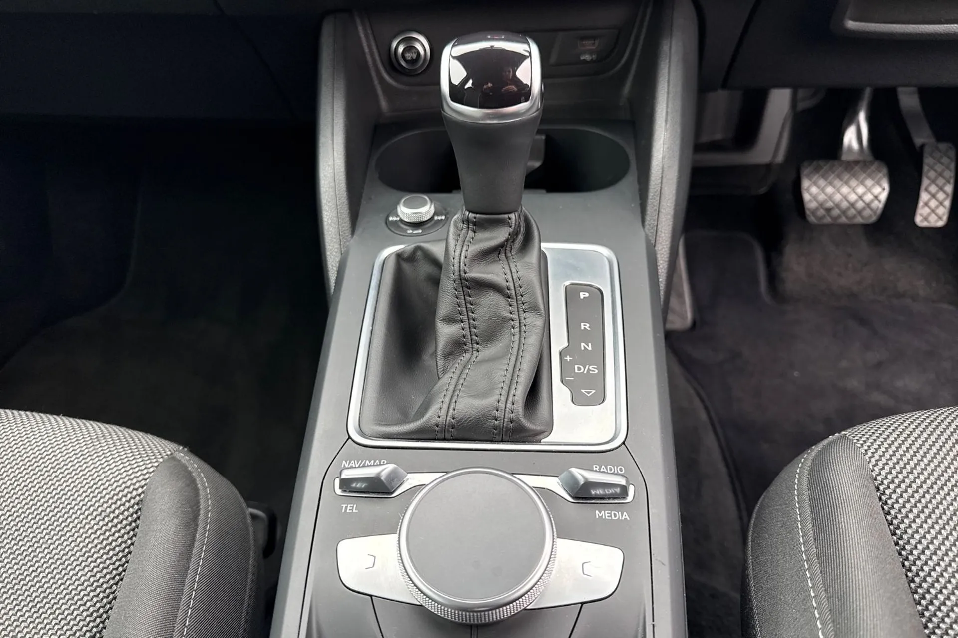 Audi Q2 thumbnail image number 44