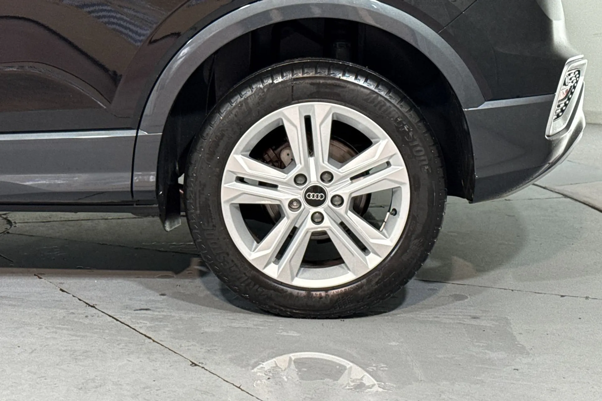 Audi Q2 thumbnail image number 12