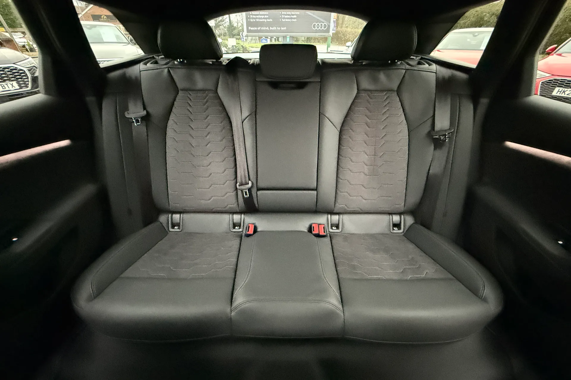 Audi A6 thumbnail image number 40