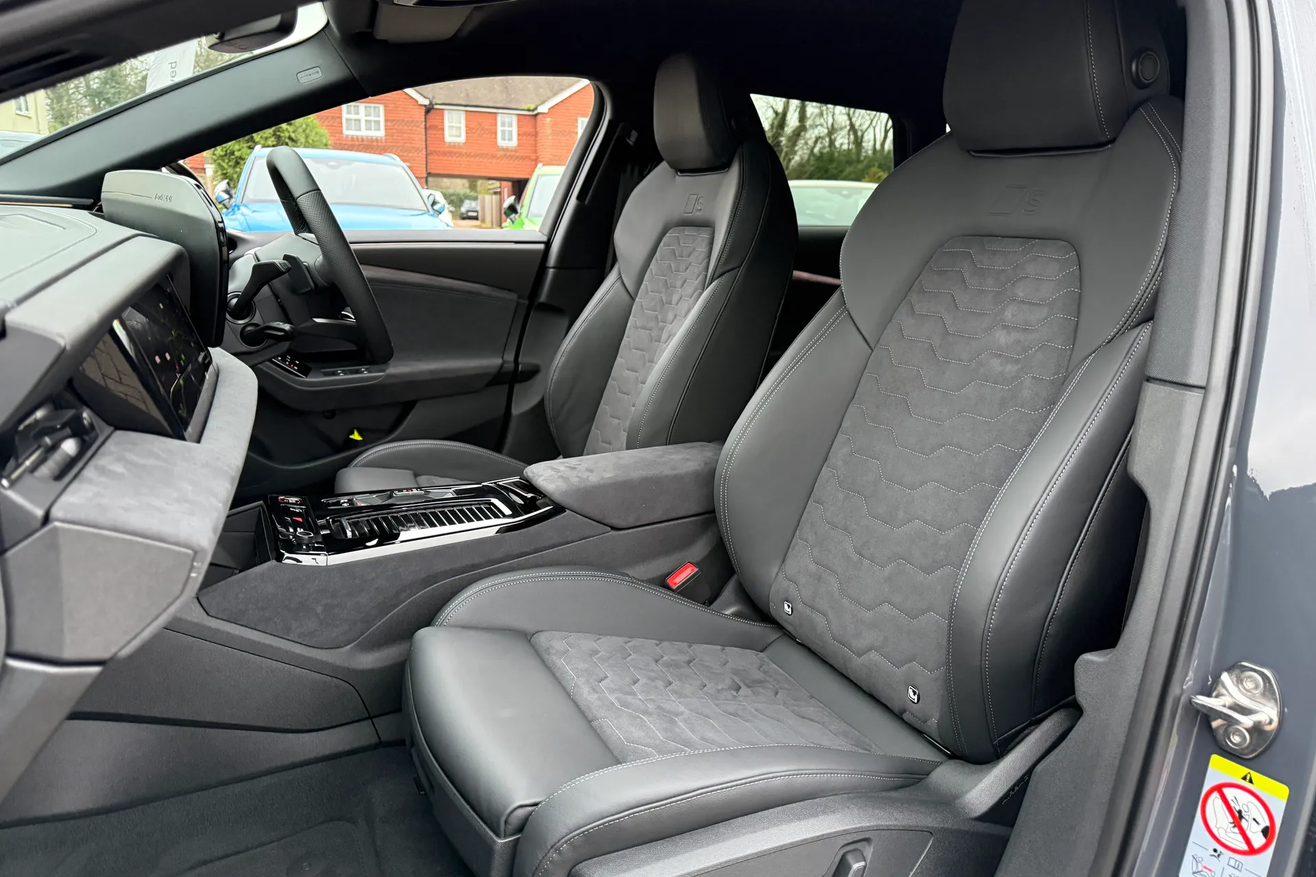 Audi A6 thumbnail image number 31