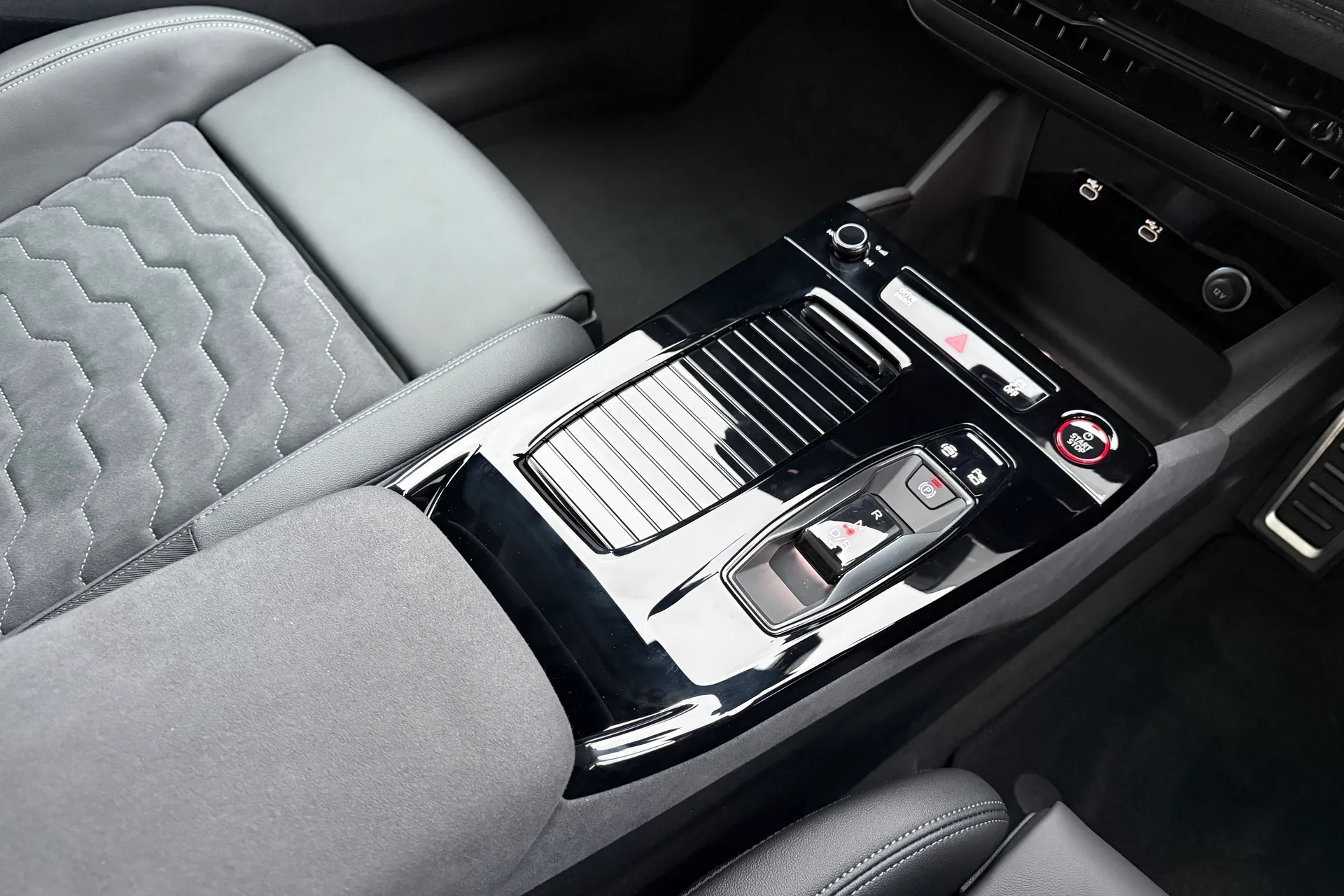 Audi A6 thumbnail image number 42