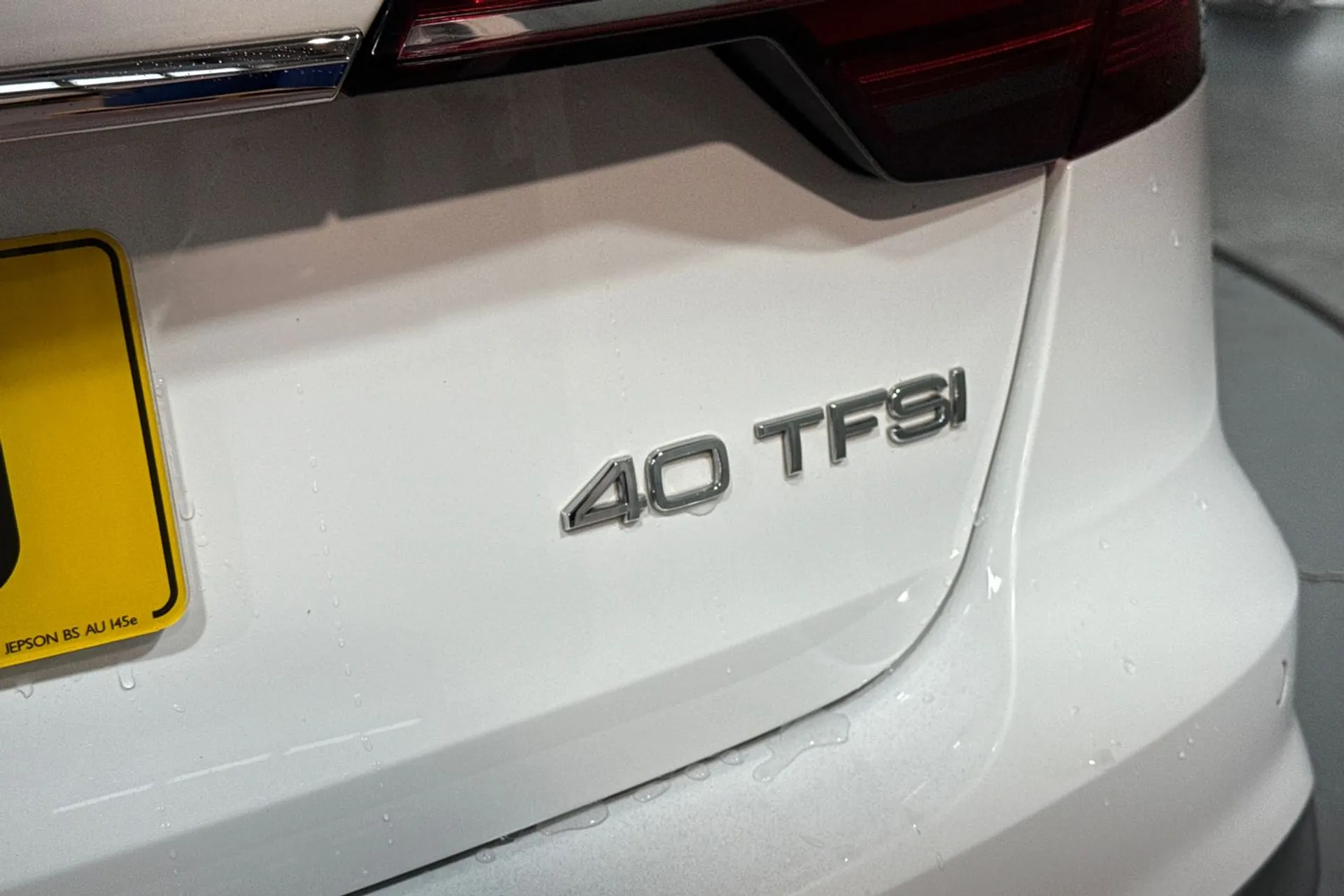 Audi A4 thumbnail image number 36