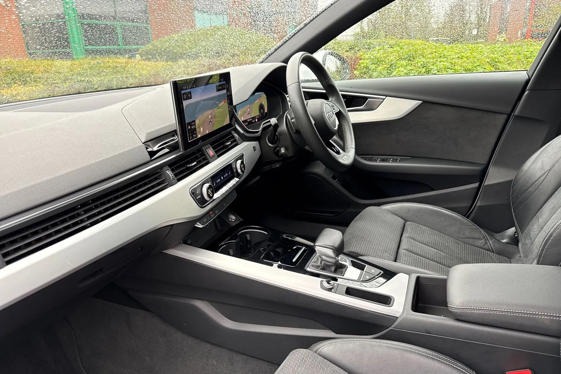 Audi A4 thumbnail image number 11