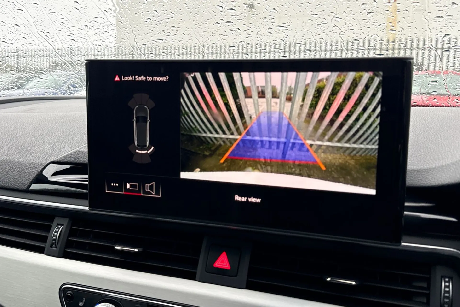 Audi A4 thumbnail image number 4