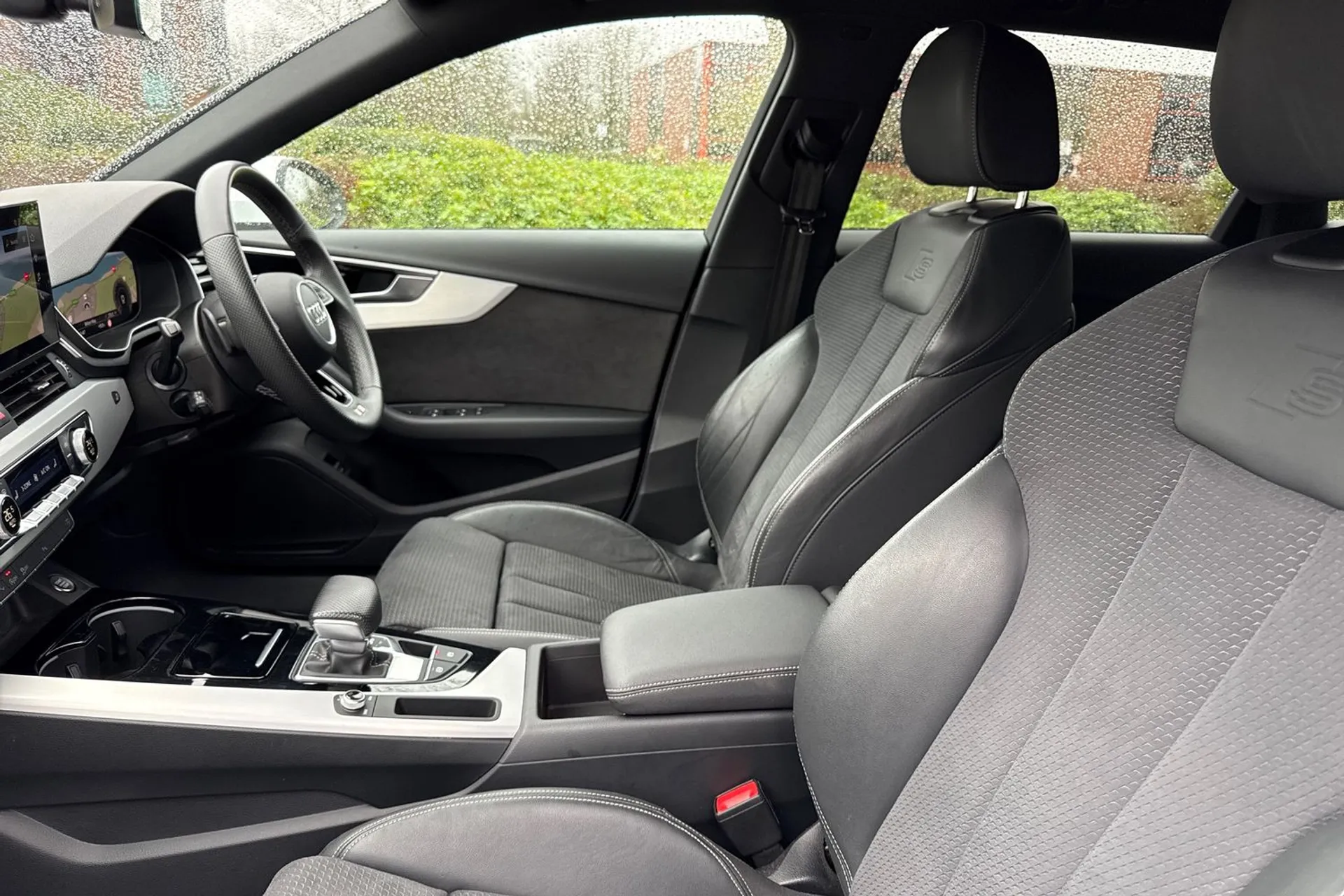 Audi A4 thumbnail image number 46