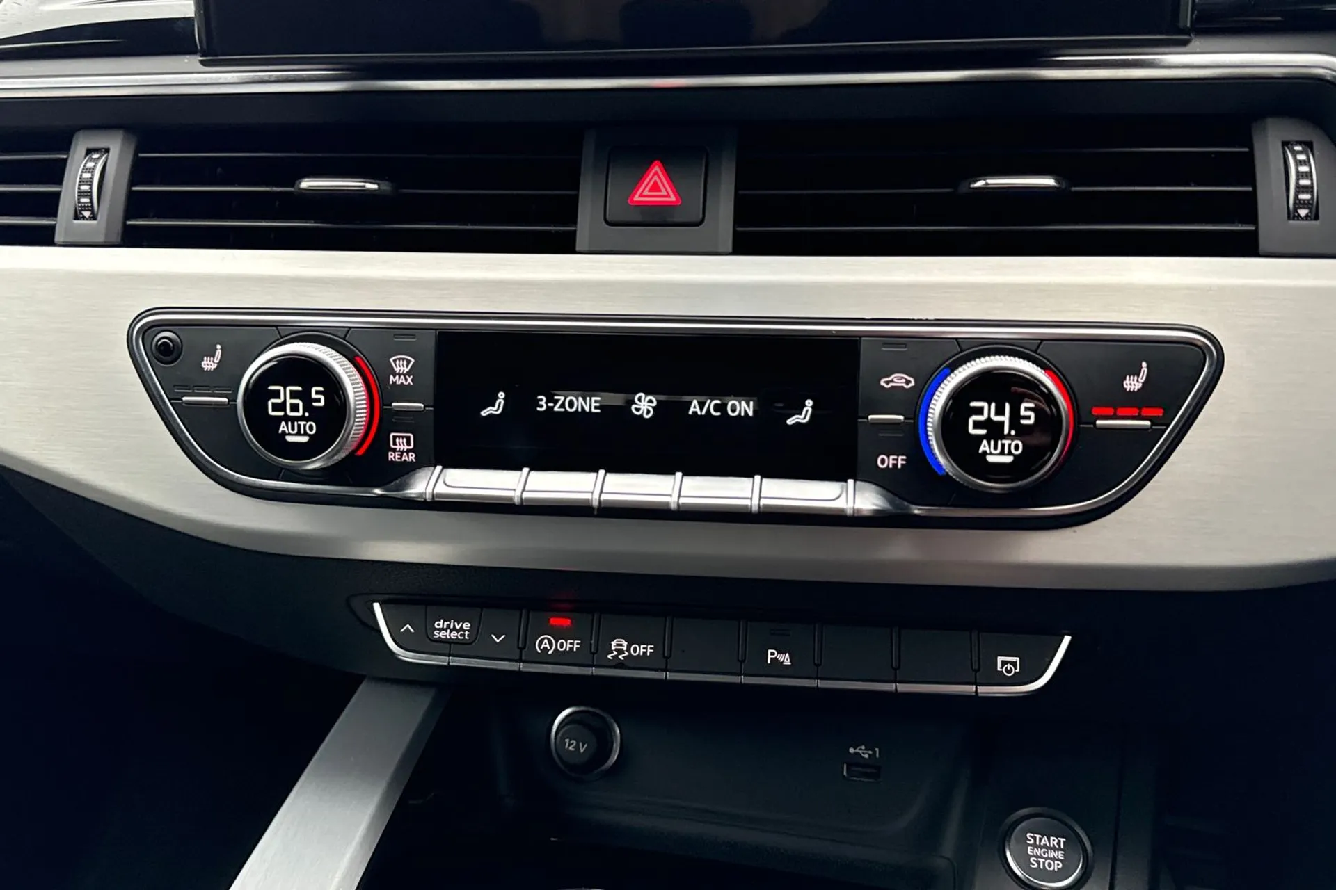 Audi A4 thumbnail image number 14