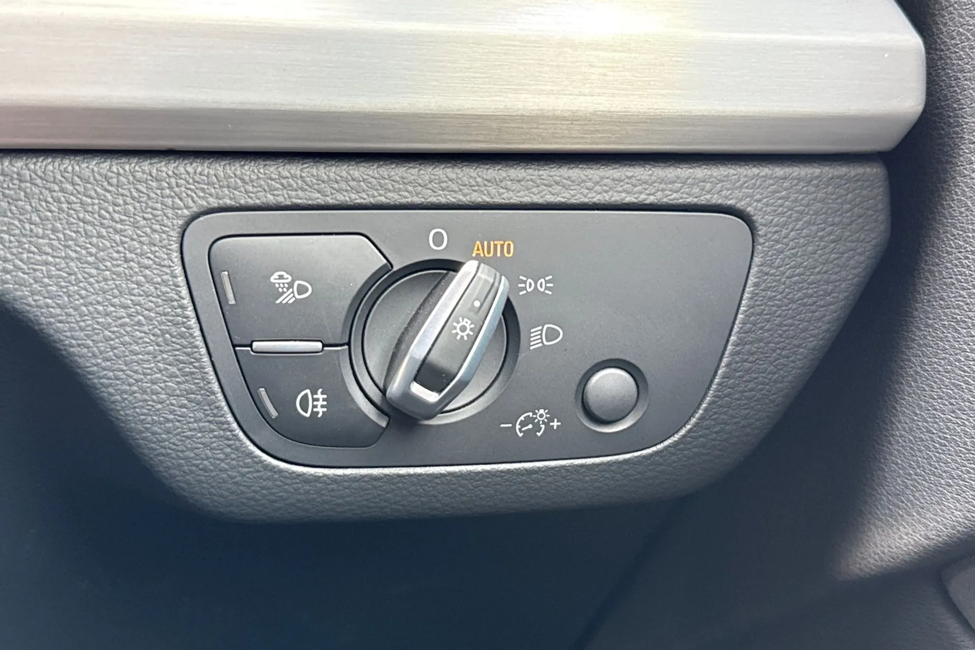 Audi Q5 thumbnail image number 50