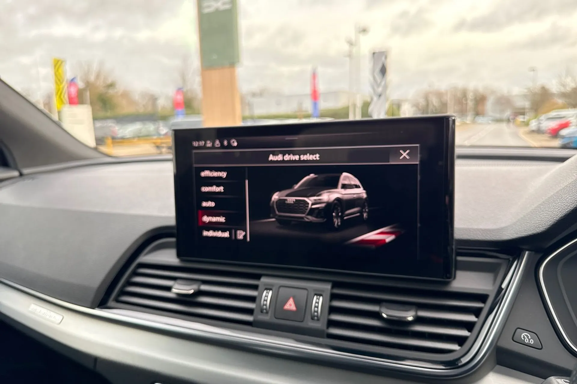 Audi Q5 thumbnail image number 33