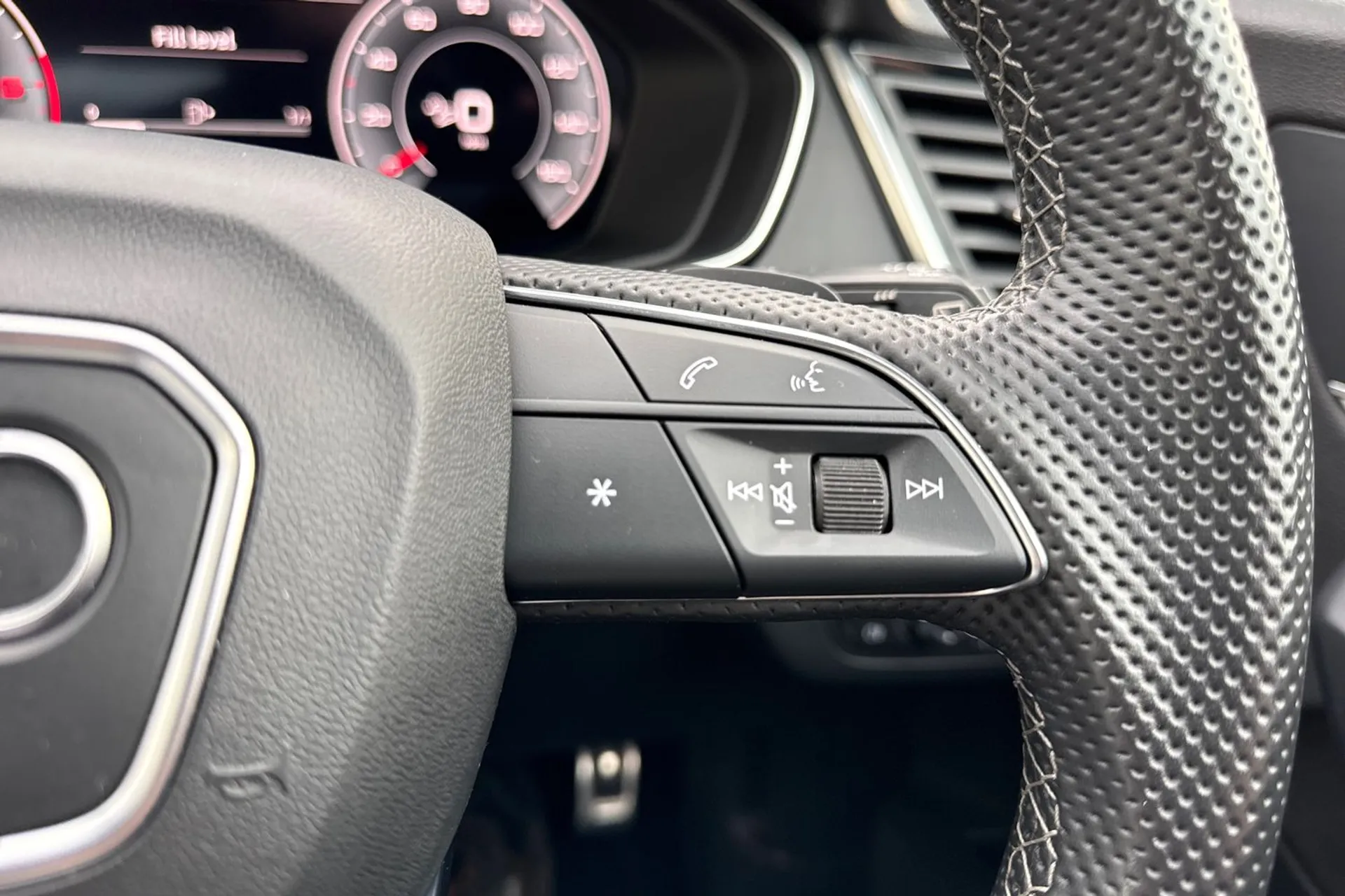 Audi Q5 thumbnail image number 44