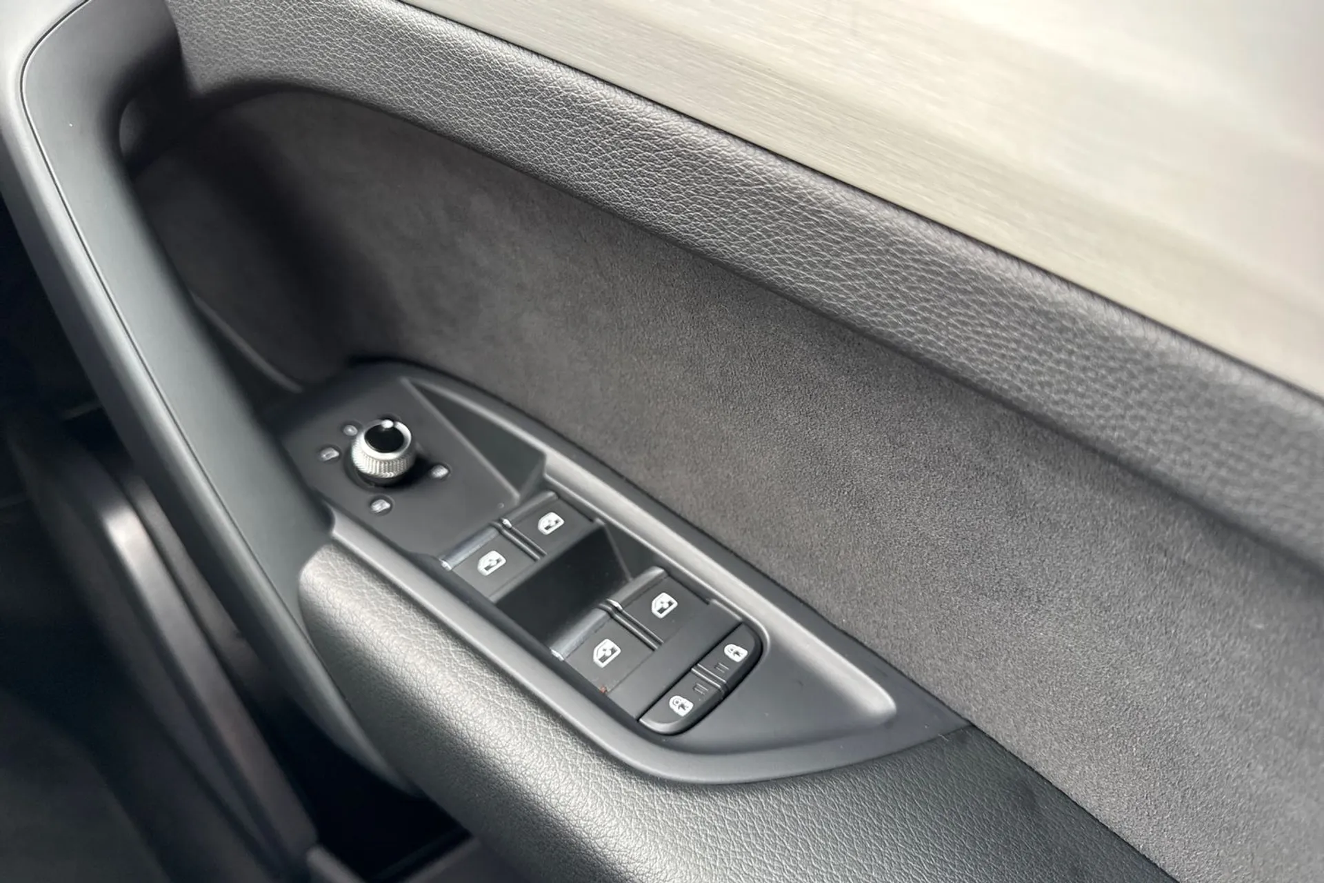 Audi Q5 thumbnail image number 45