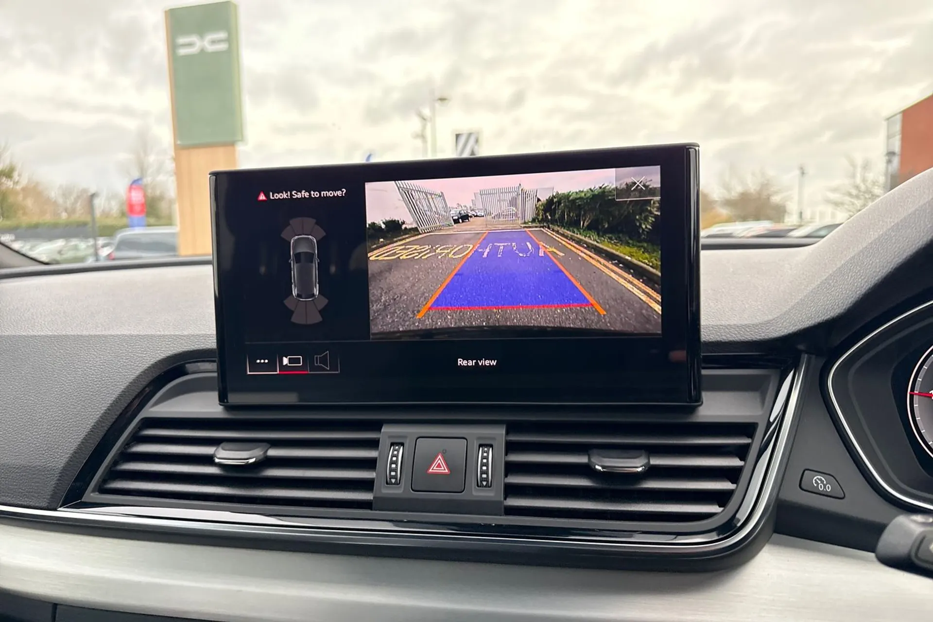 Audi Q5 thumbnail image number 5