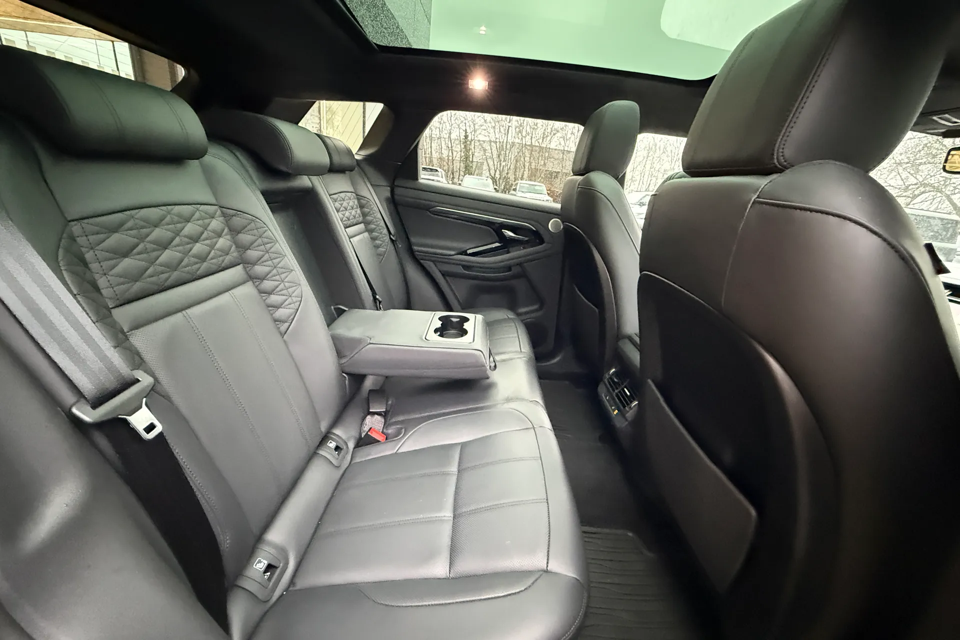 LAND ROVER RANGE ROVER EVOQUE thumbnail image number 40