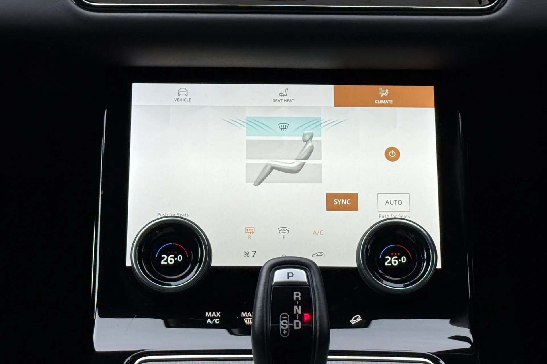 LAND ROVER RANGE ROVER EVOQUE thumbnail image number 16