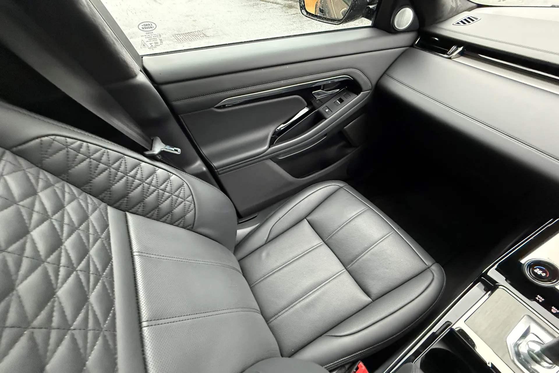 LAND ROVER RANGE ROVER EVOQUE thumbnail image number 12