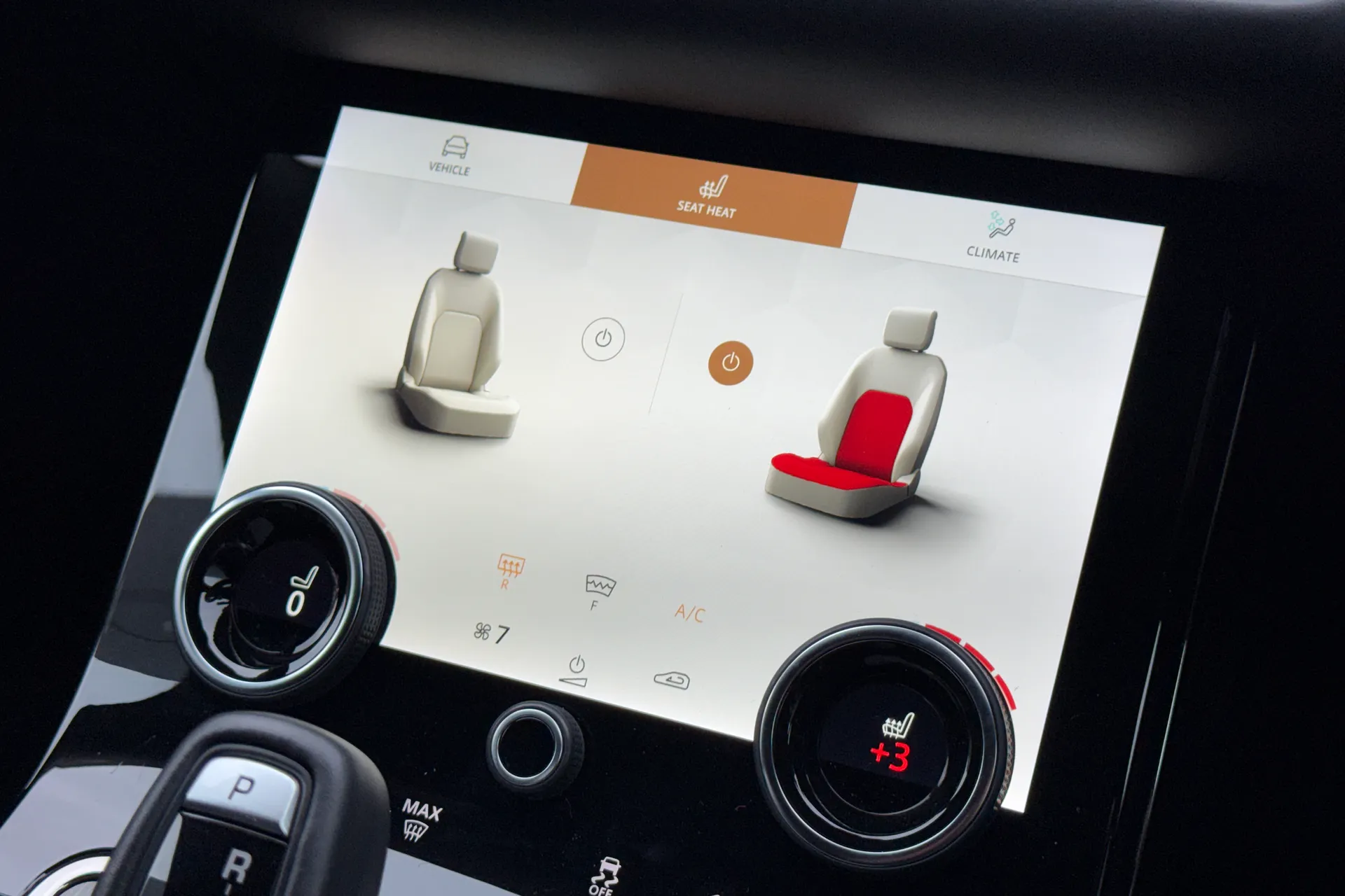 LAND ROVER RANGE ROVER EVOQUE thumbnail image number 17