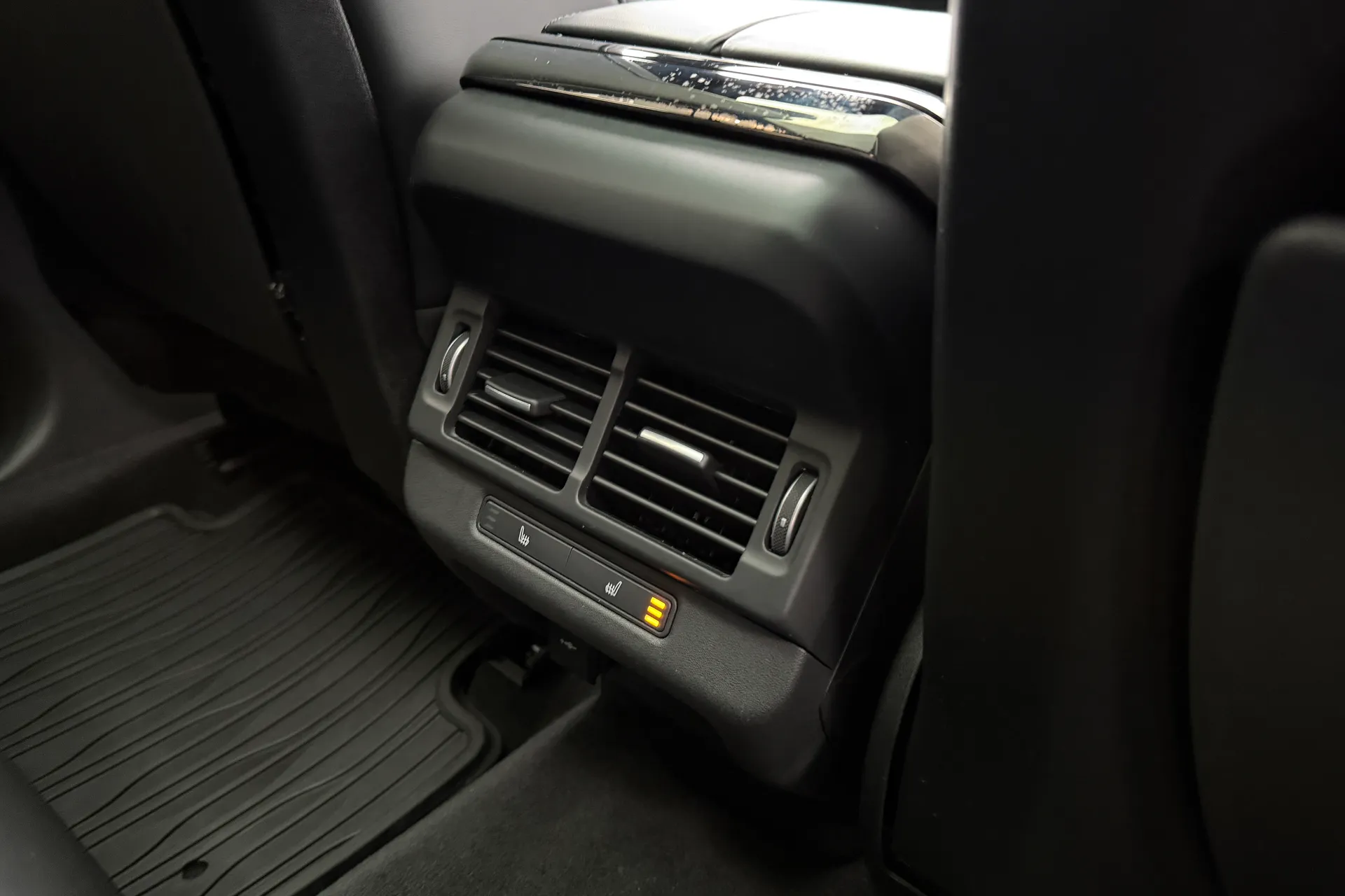 LAND ROVER RANGE ROVER EVOQUE thumbnail image number 37