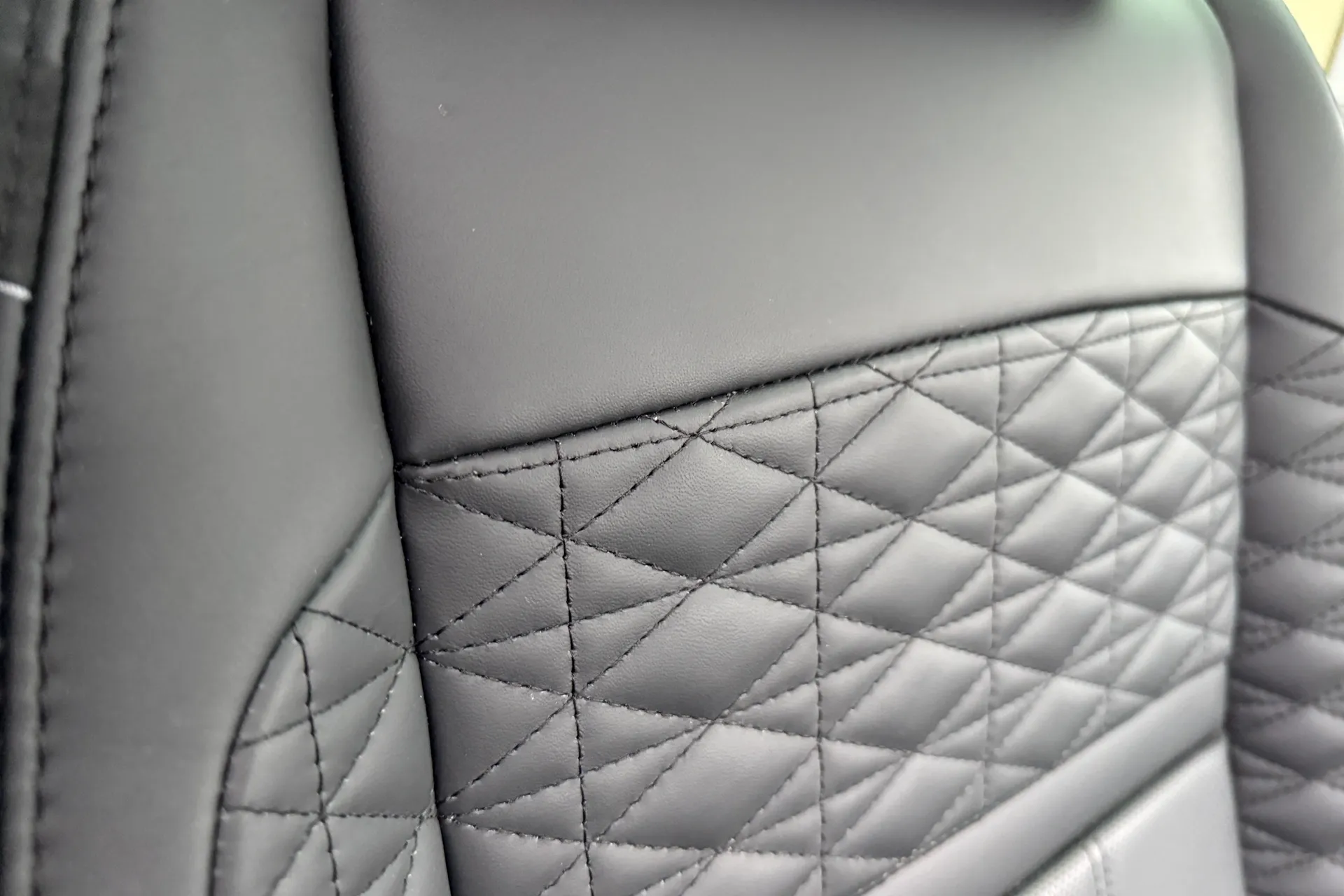 LAND ROVER RANGE ROVER EVOQUE thumbnail image number 35