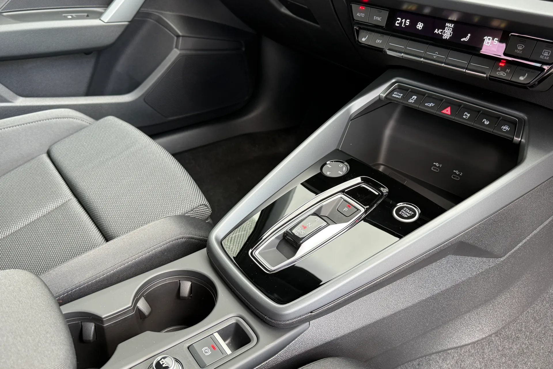 Audi A3 thumbnail image number 31