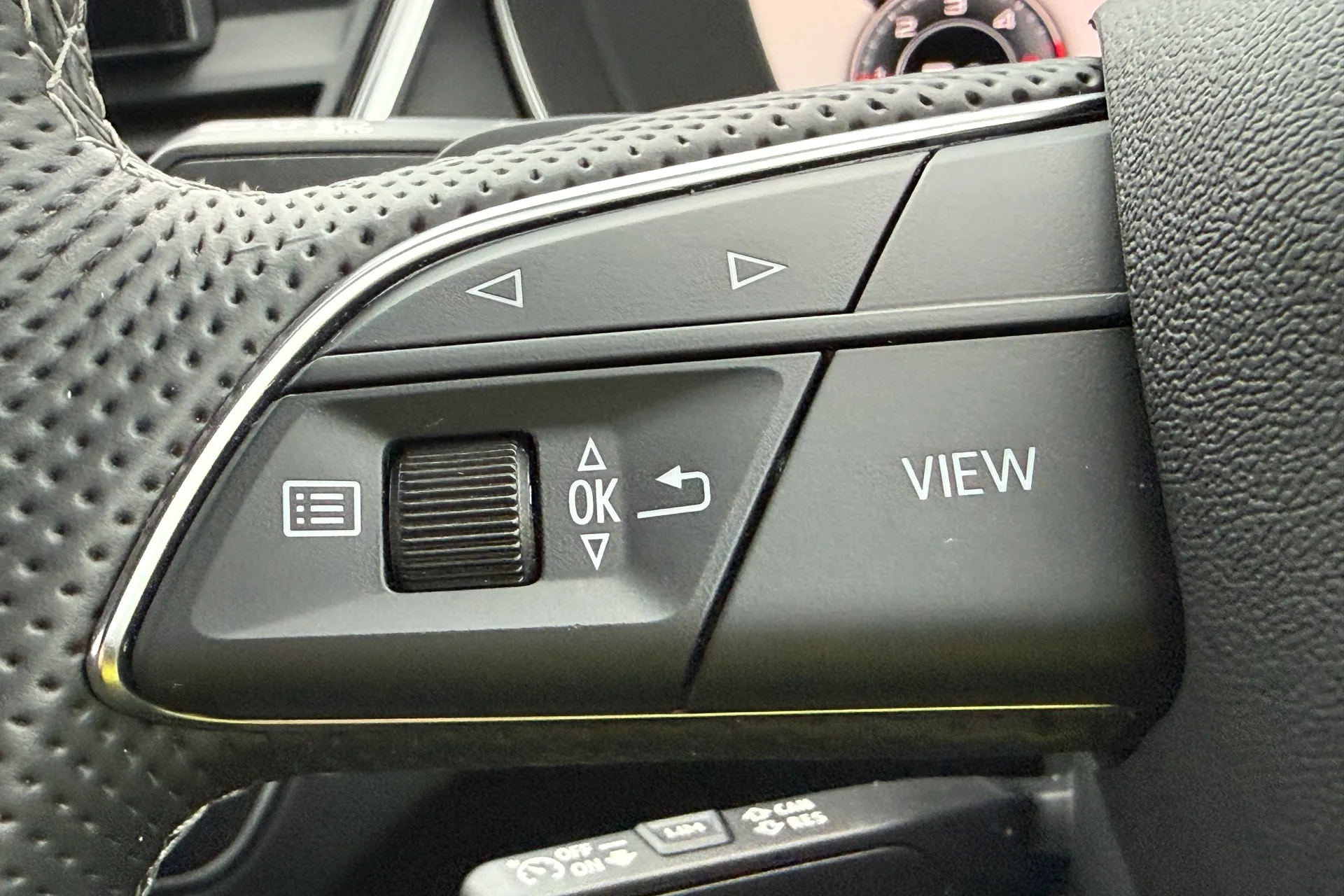 Audi Q5 thumbnail image number 22