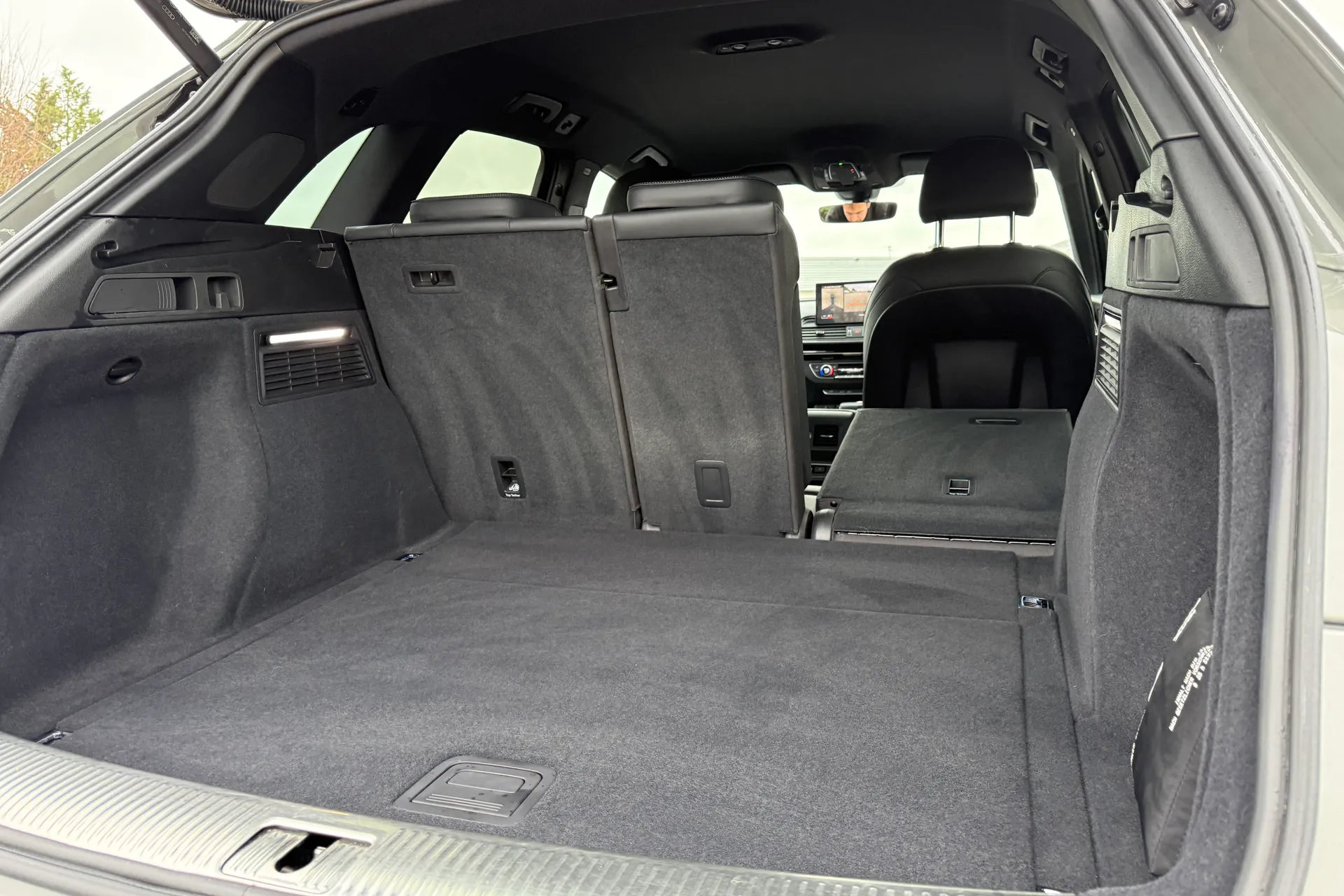 Audi Q5 thumbnail image number 37