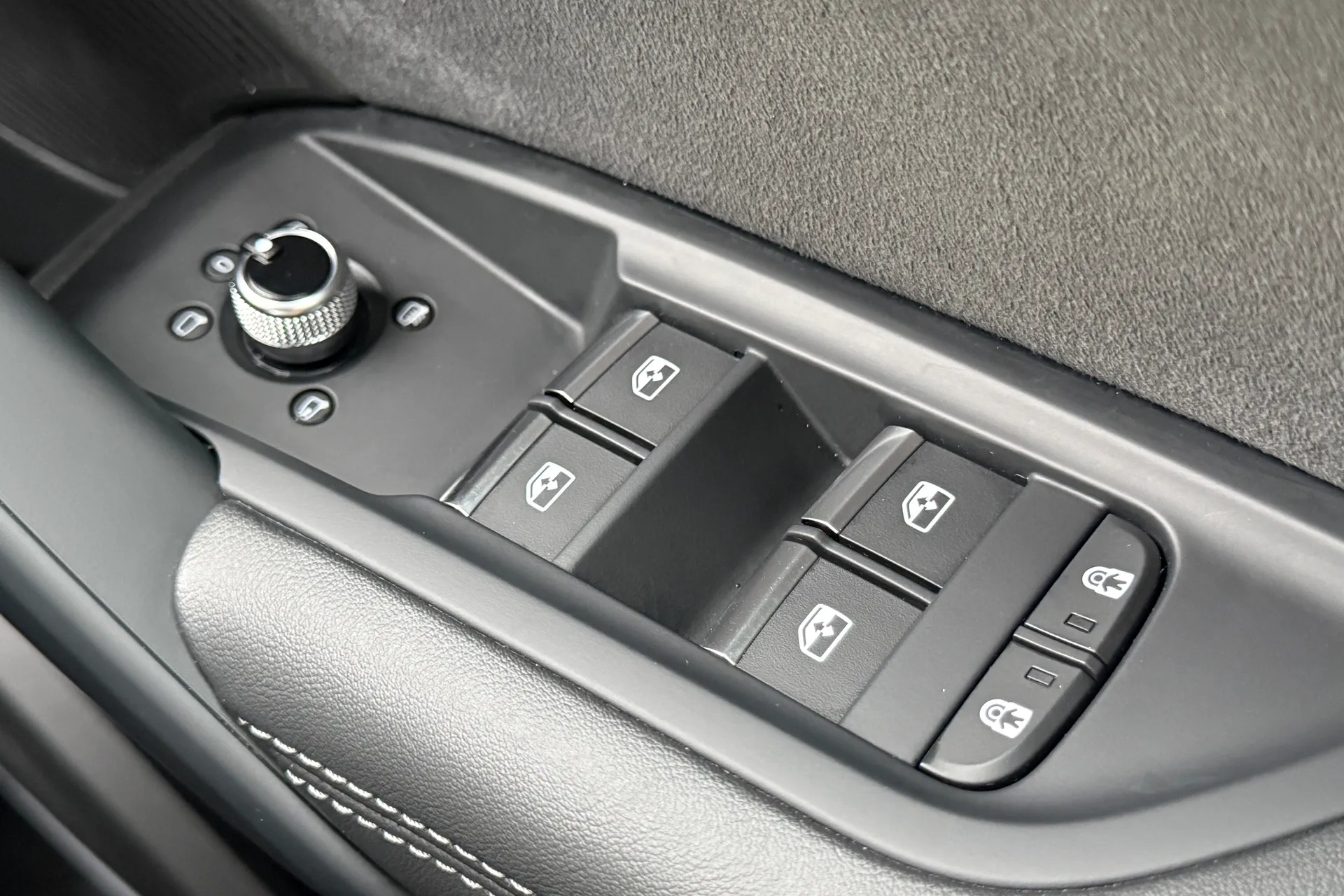 Audi Q5 thumbnail image number 20