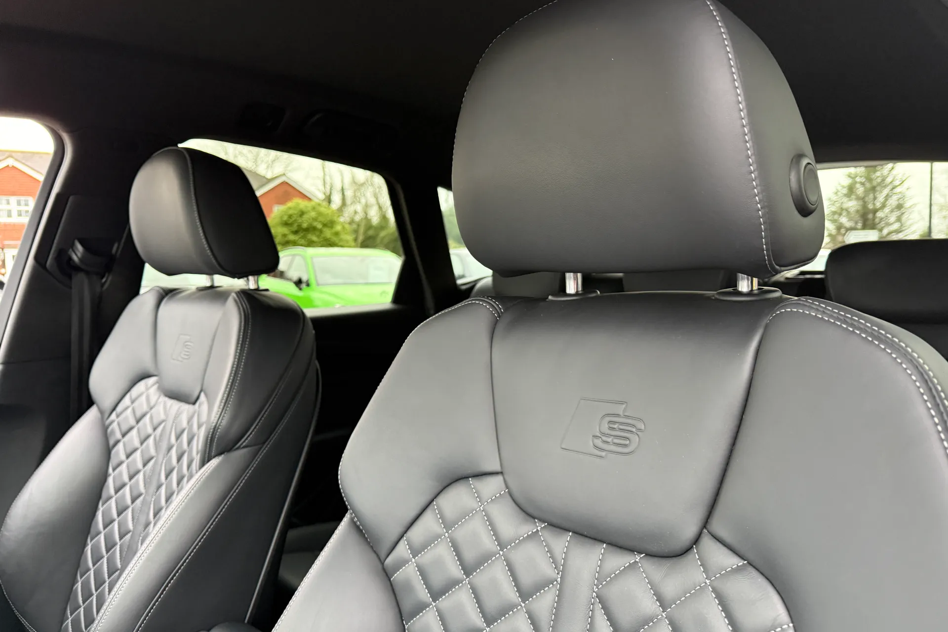 Audi Q5 thumbnail image number 32