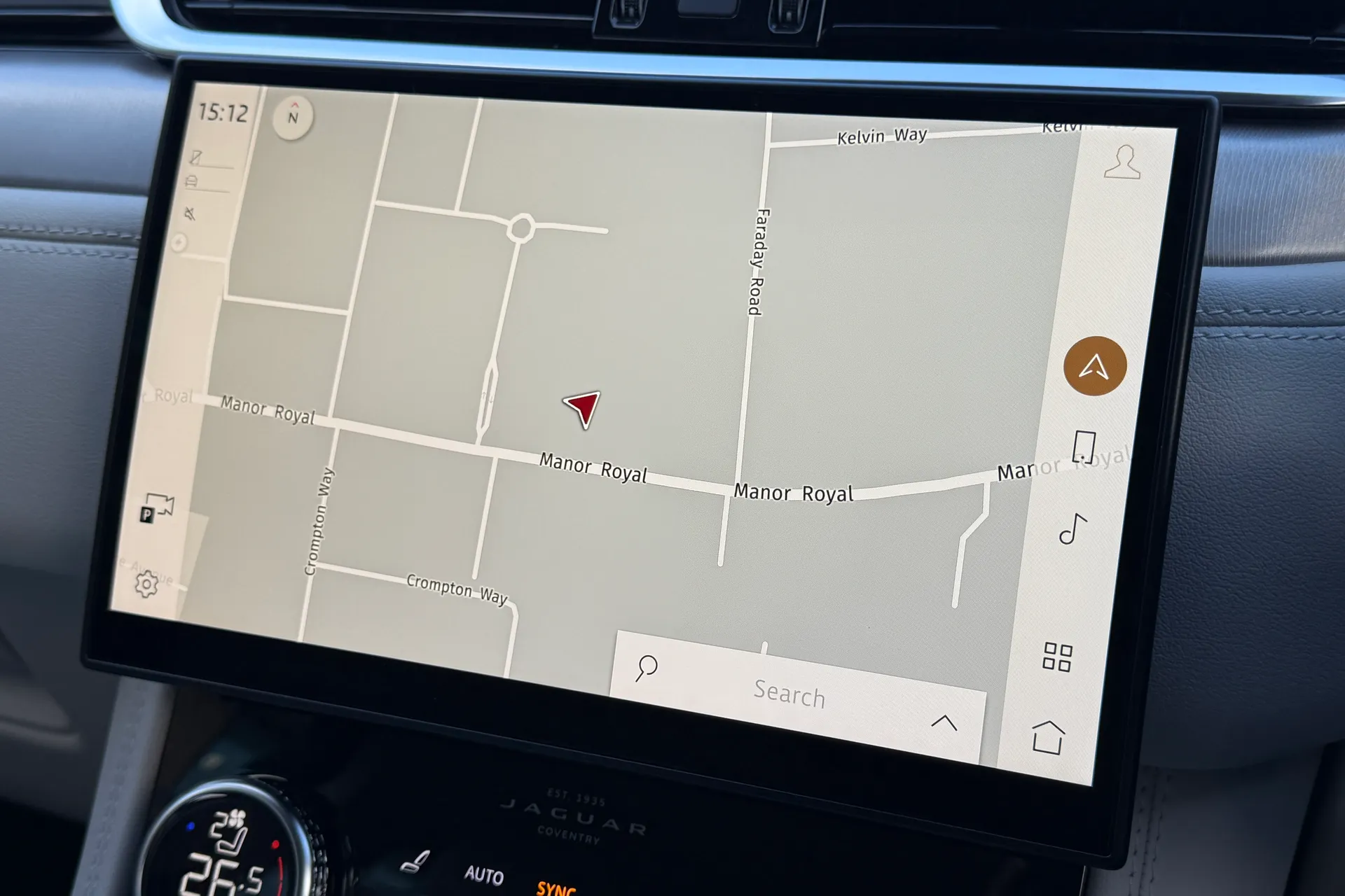 Jaguar F-PACE thumbnail image number 5