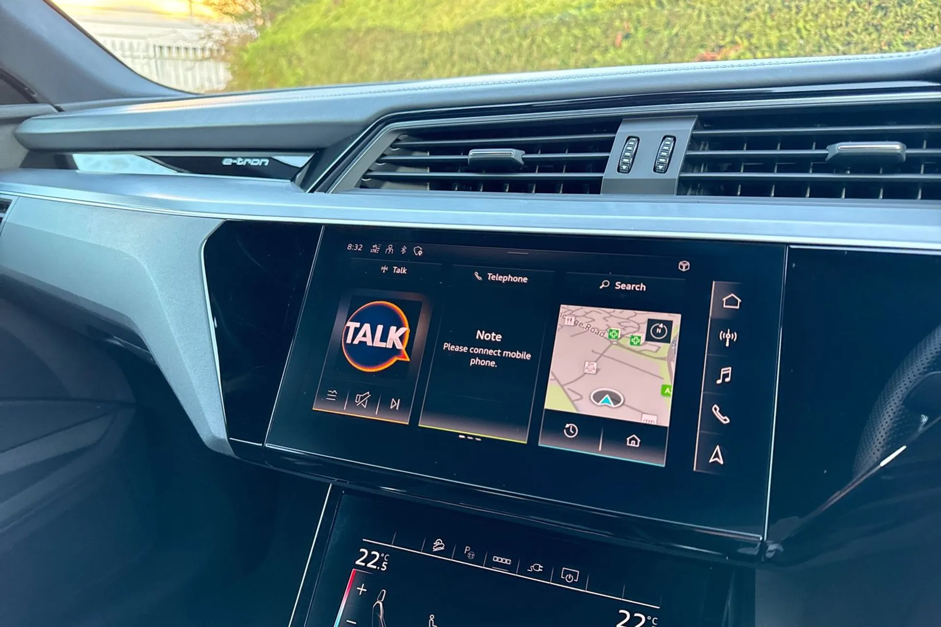 Audi e-tron thumbnail image number 38