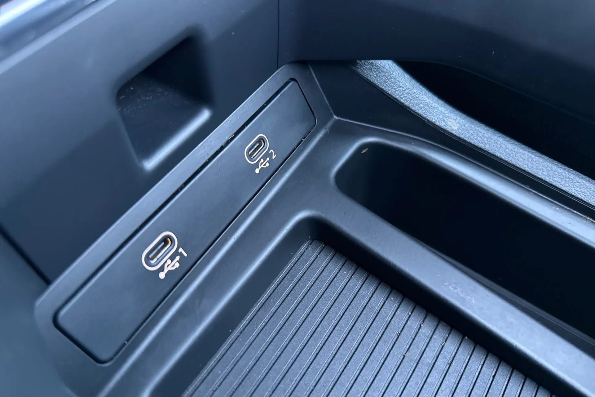 Audi e-tron thumbnail image number 33