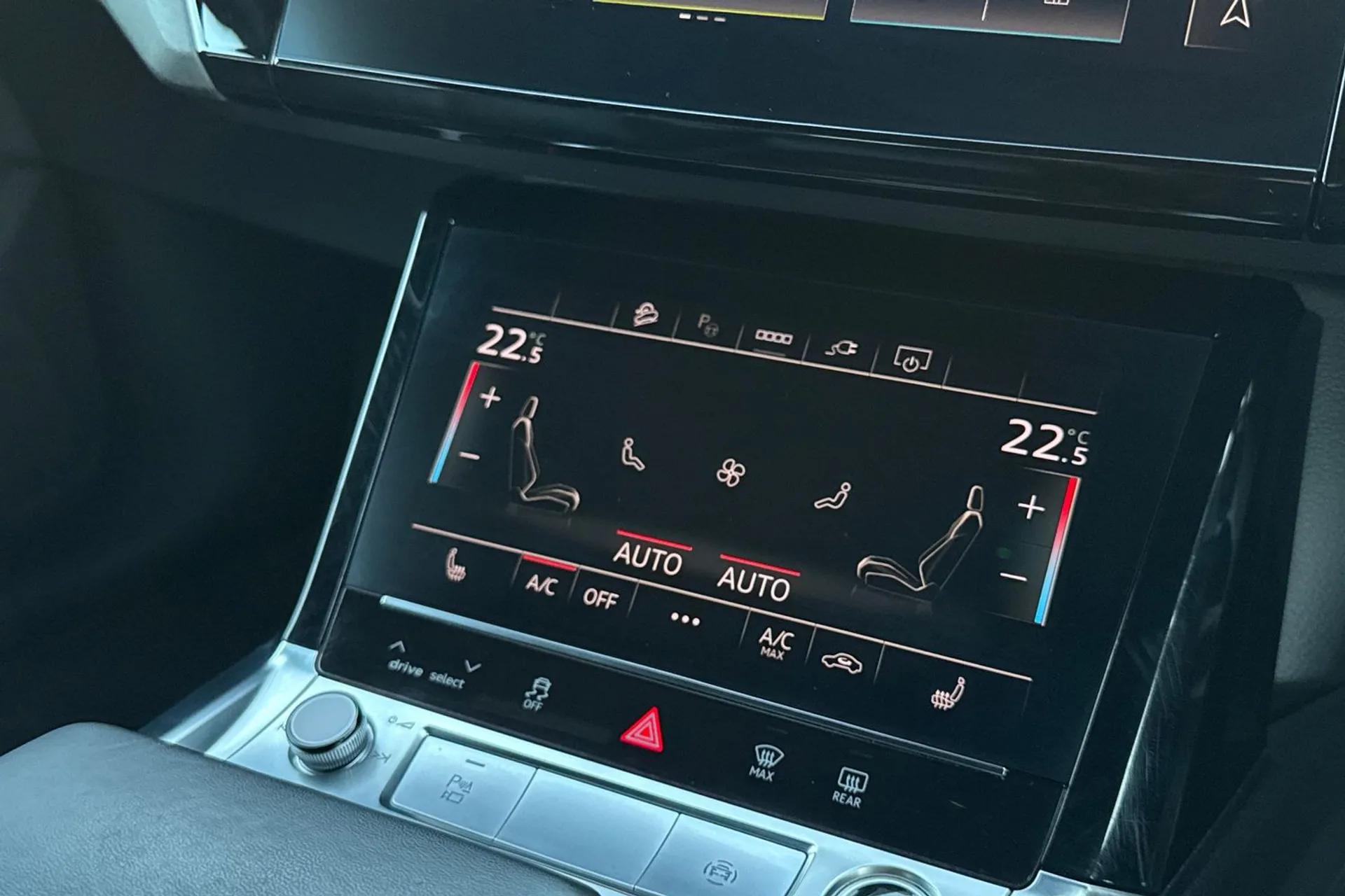 Audi e-tron thumbnail image number 27