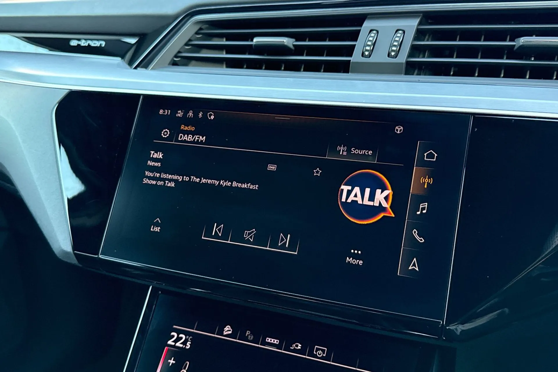 Audi e-tron thumbnail image number 29