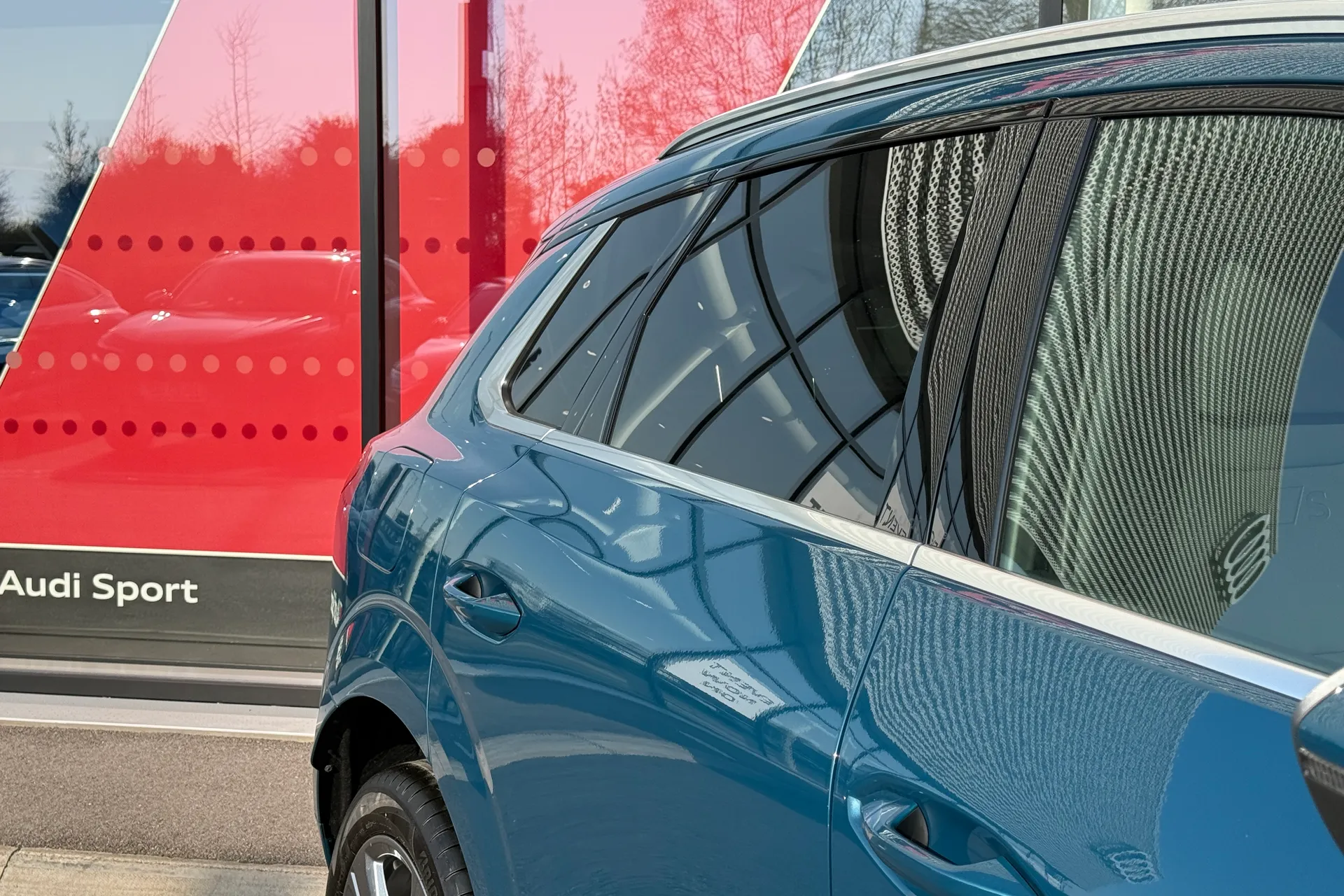 Audi Q3 thumbnail image number 10