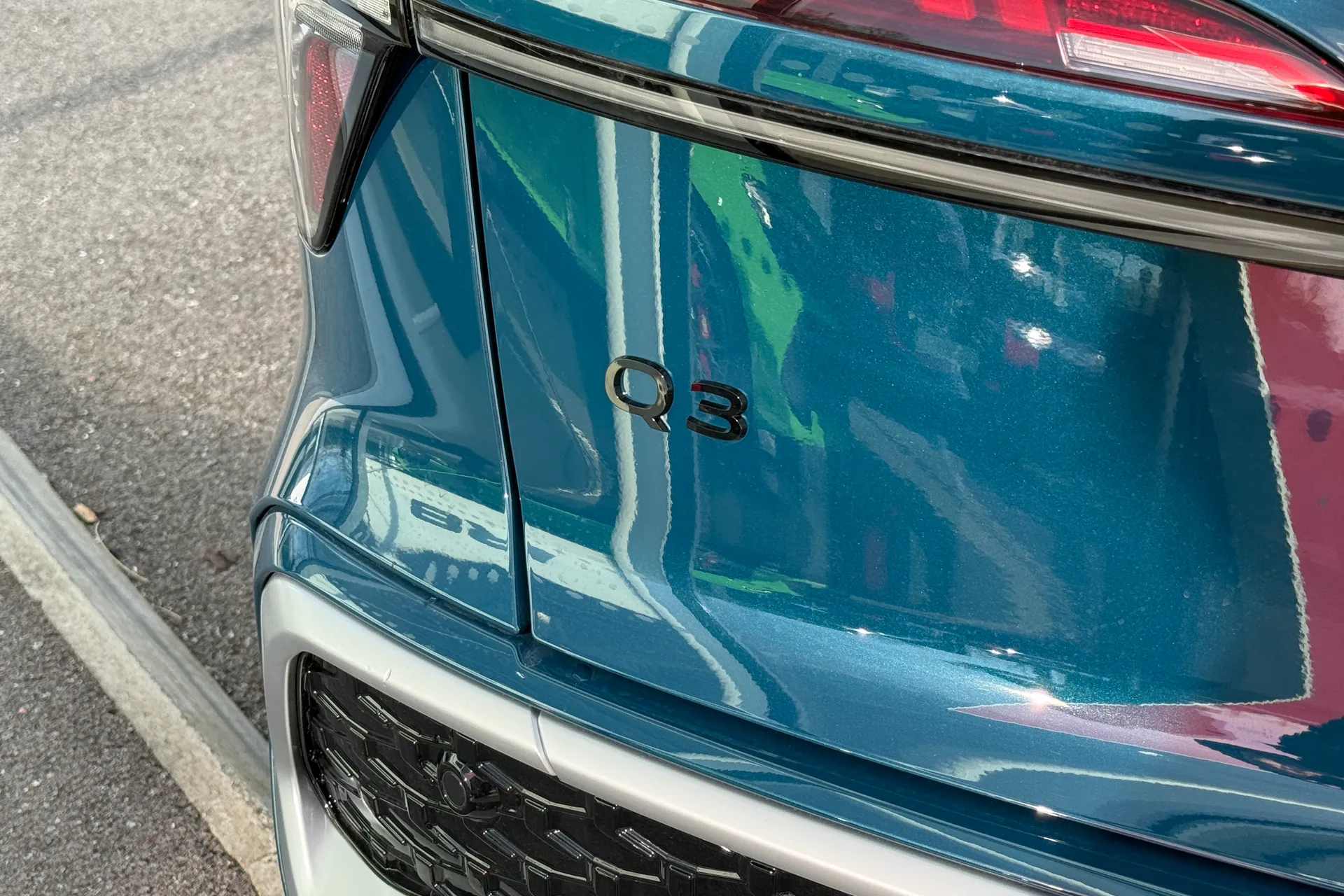 Audi Q3 thumbnail image number 20